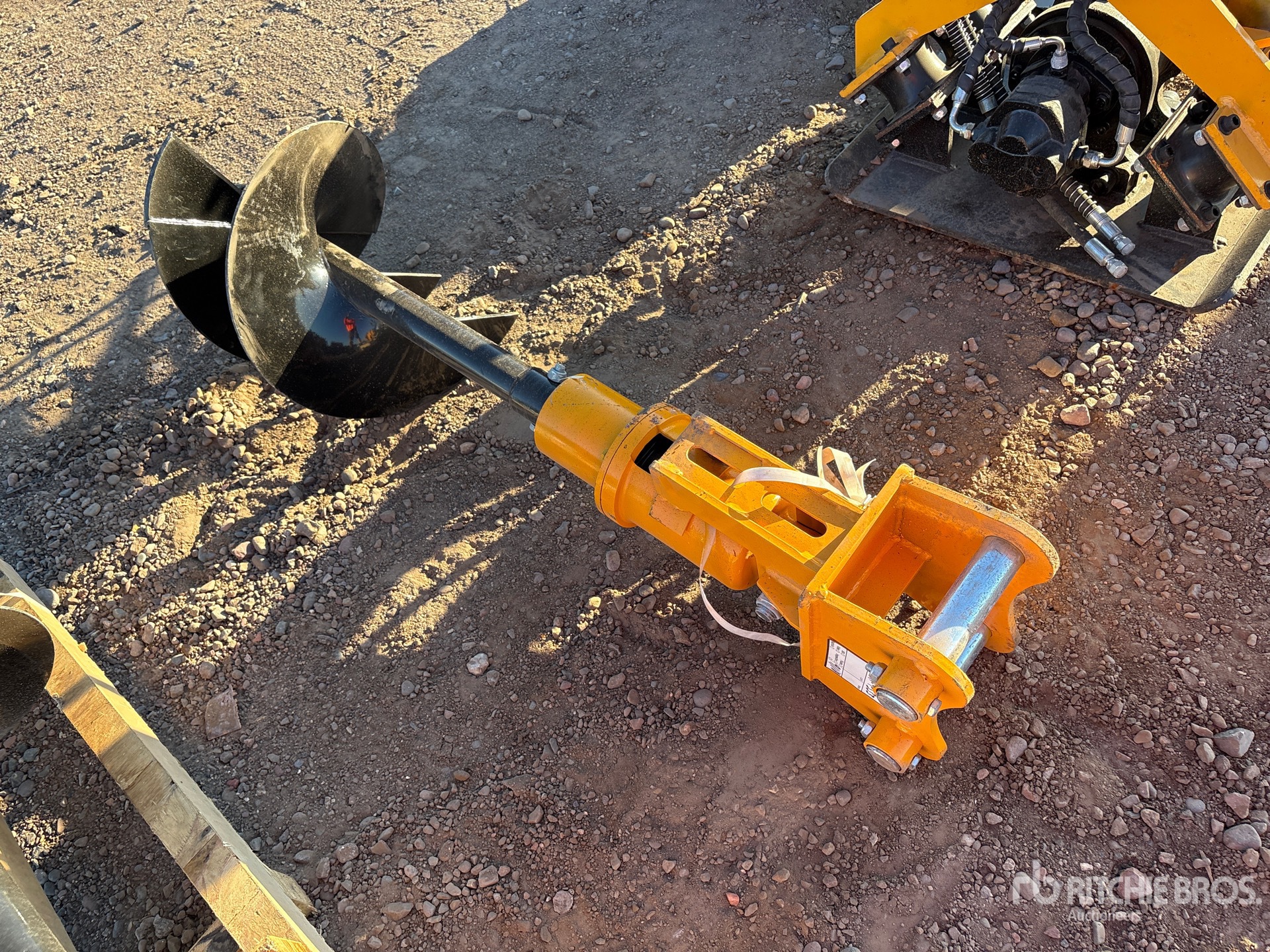2026 GIYI 32 IN - FITS CAT 303 (UNUSED)