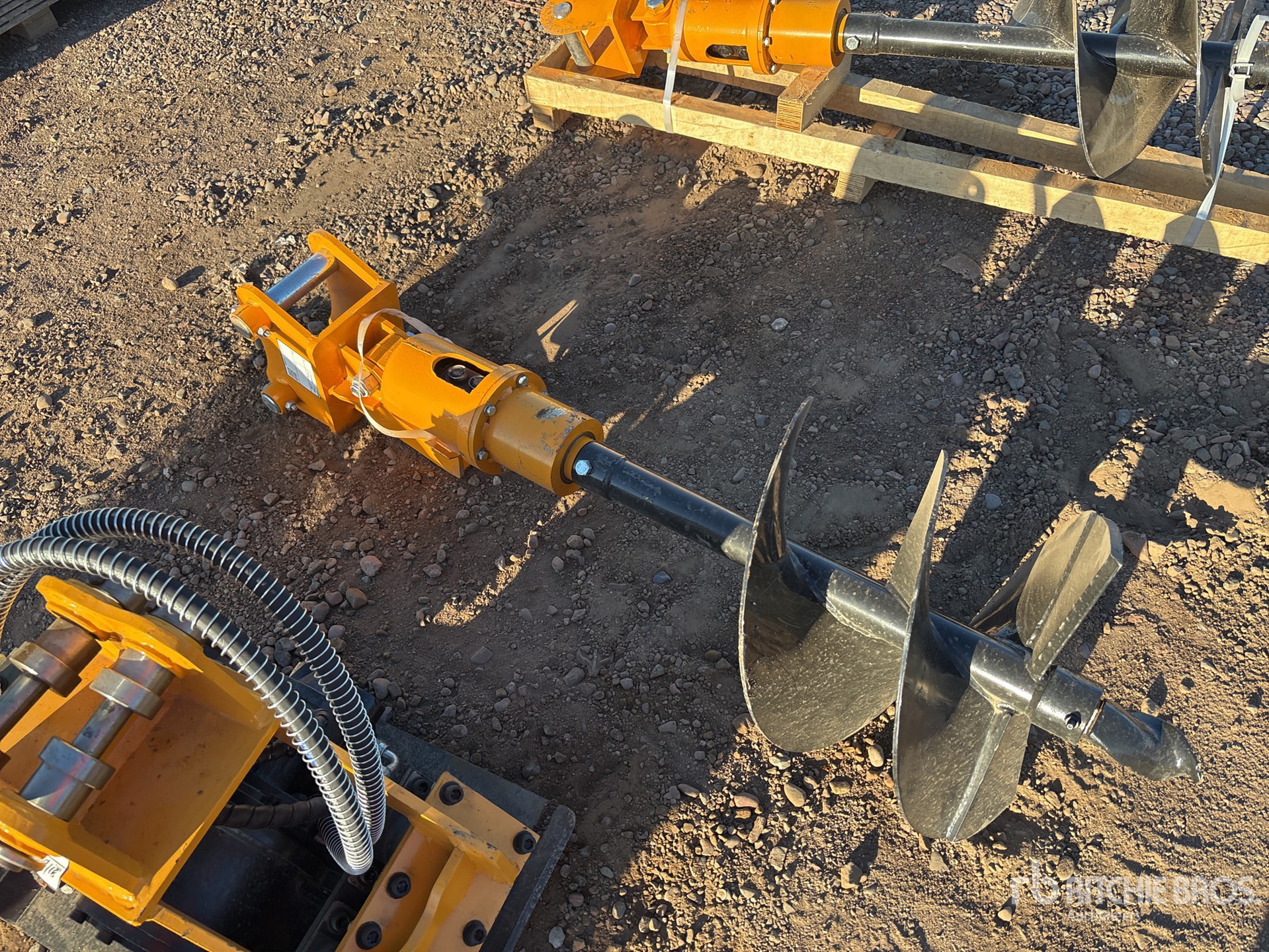 2026 GIYI 32 IN - FITS CAT 303 (UNUSED)