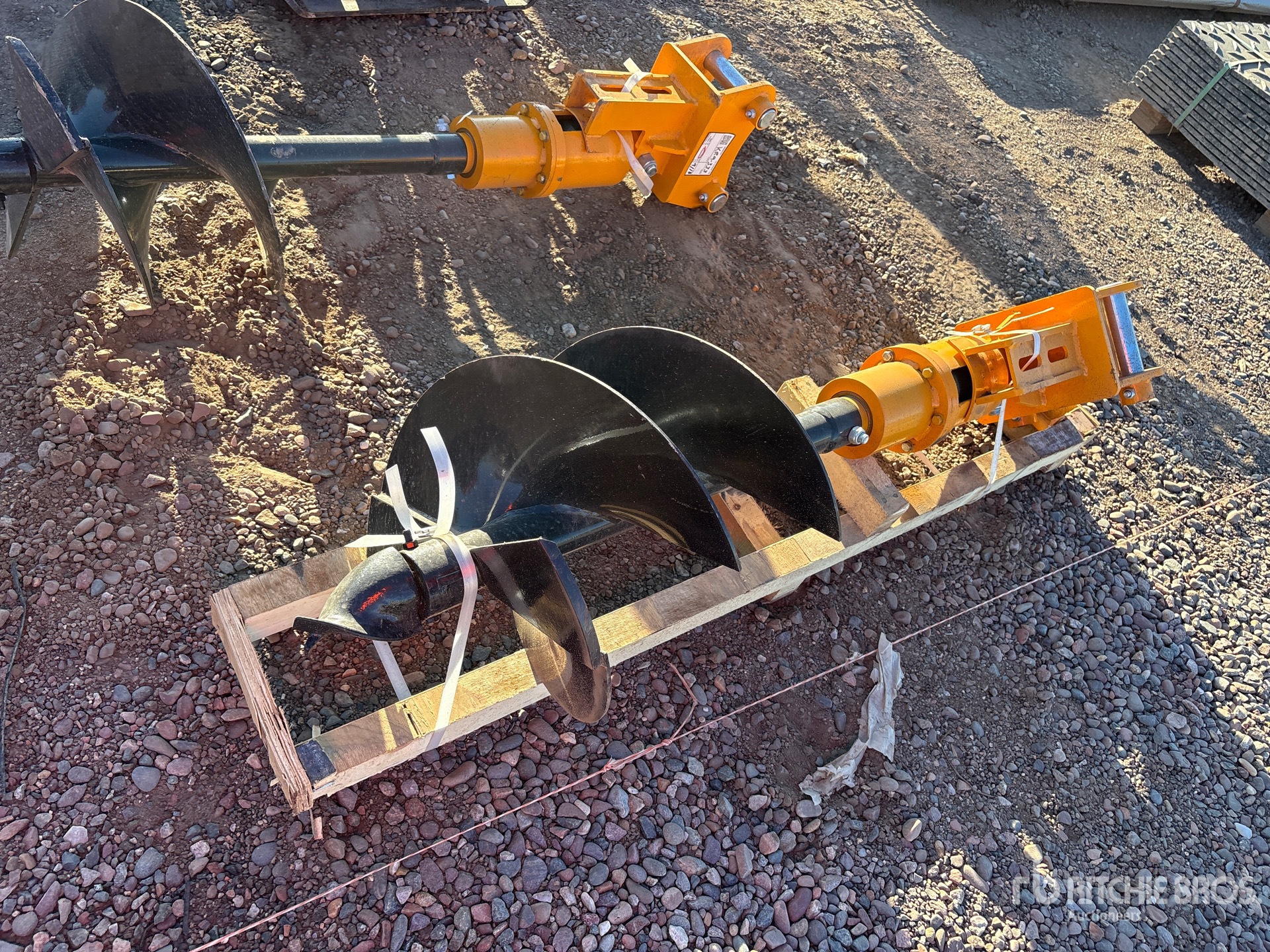 2026 GIYI 32 IN - FITS CAT 303 (UNUSED)