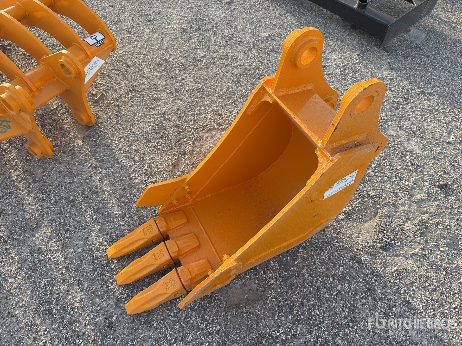 Photo of 2026 GIYI 12 in Digging - Fits Cat 305 (U ...