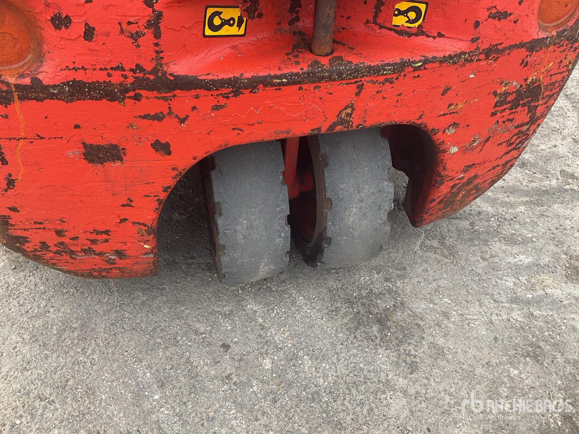 2001 Linde E16C-02