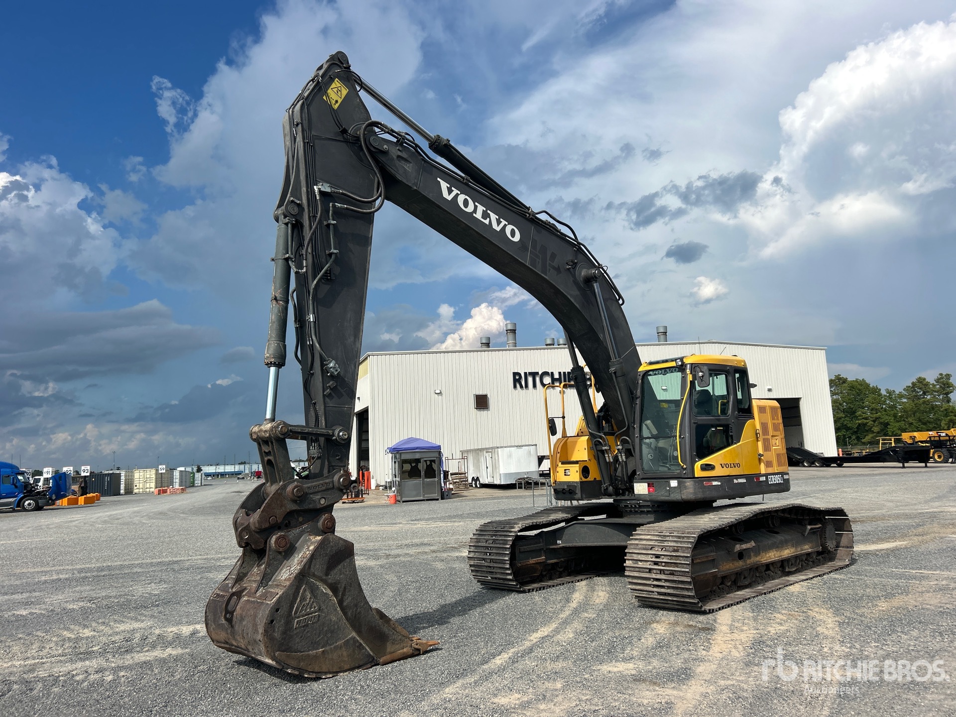 2017 Volvo ECR305