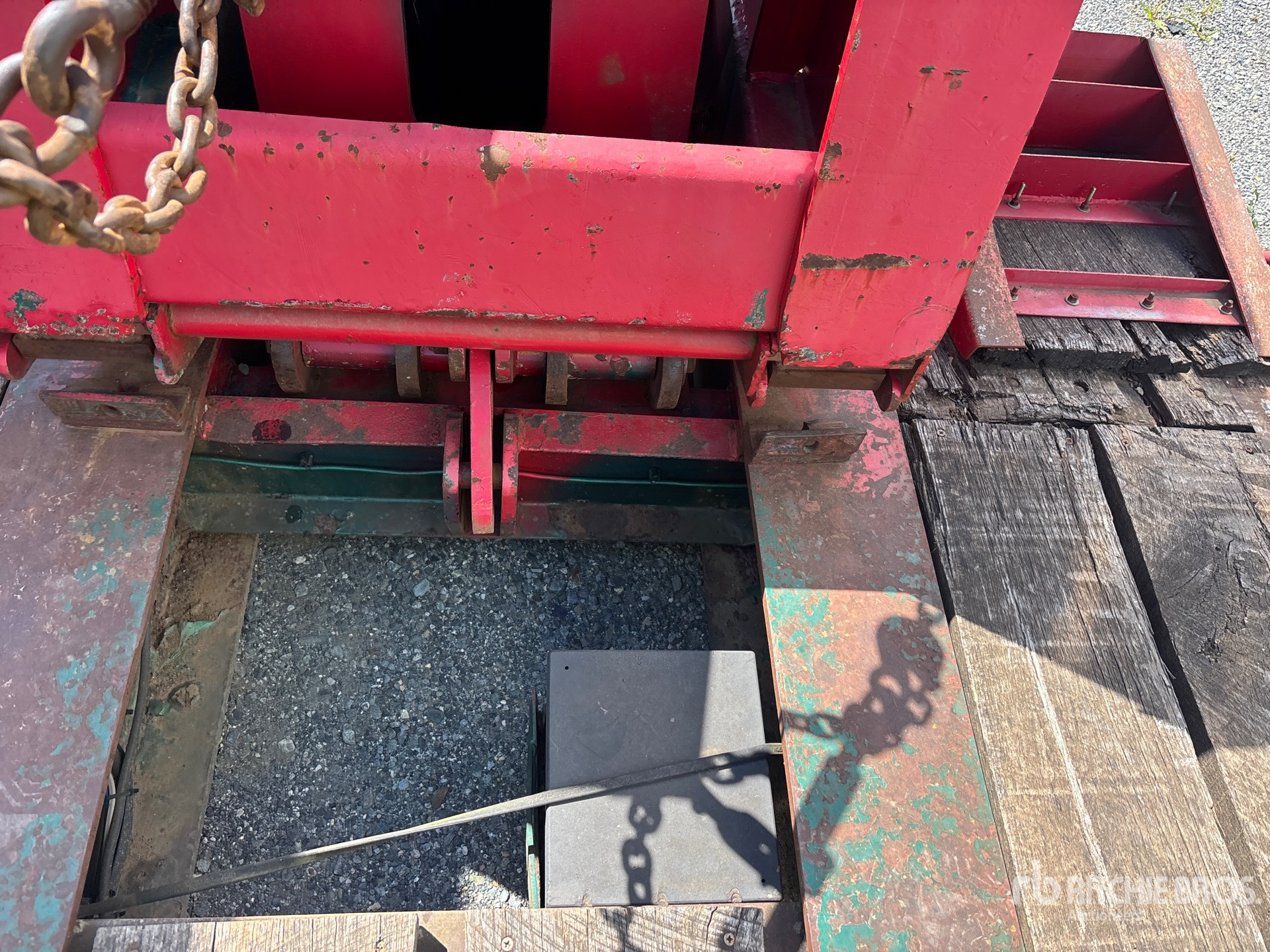 2004 Rogers 50 TON TRI/A REMOVABLE GOOSENECK
