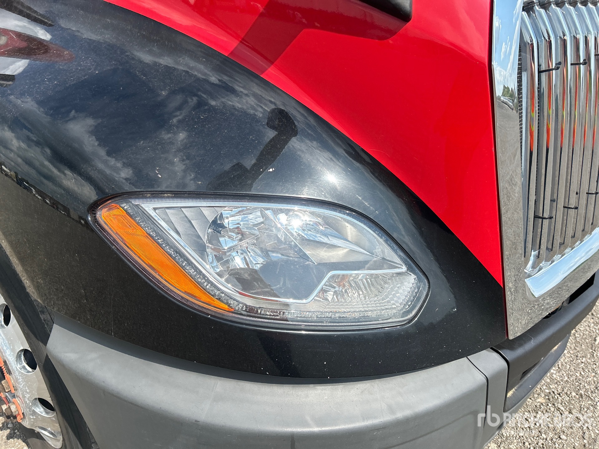 2019 International LT625
