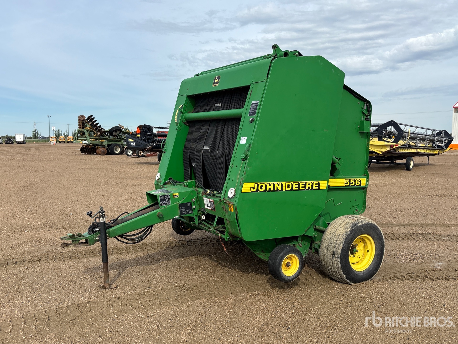 Photo of 1997 John Deere 556