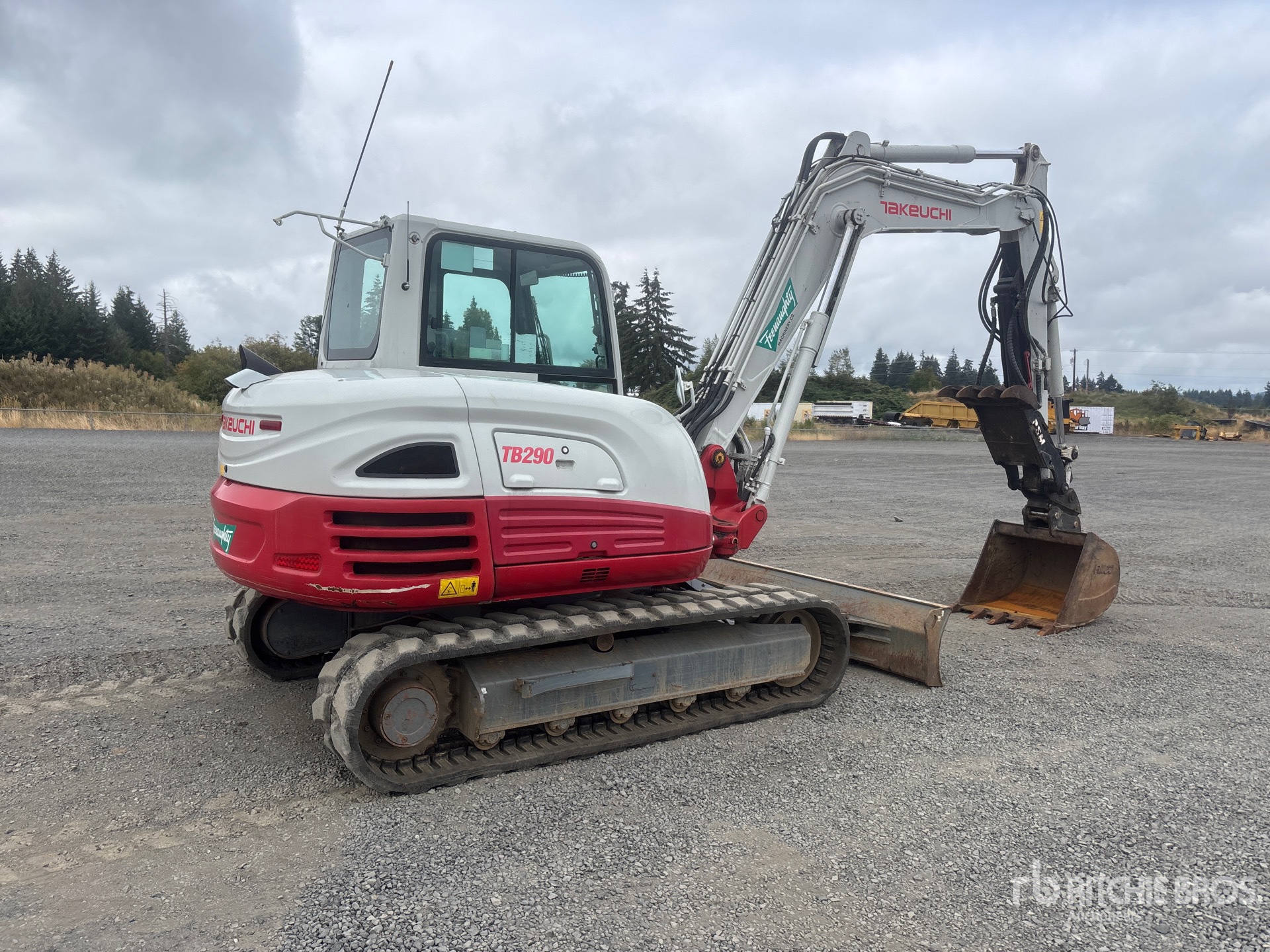 General Appearance with Picture, Right Rear Corner