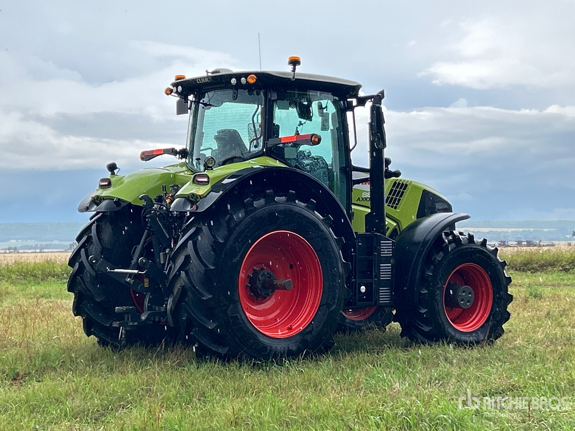 2024 Claas AXION 880