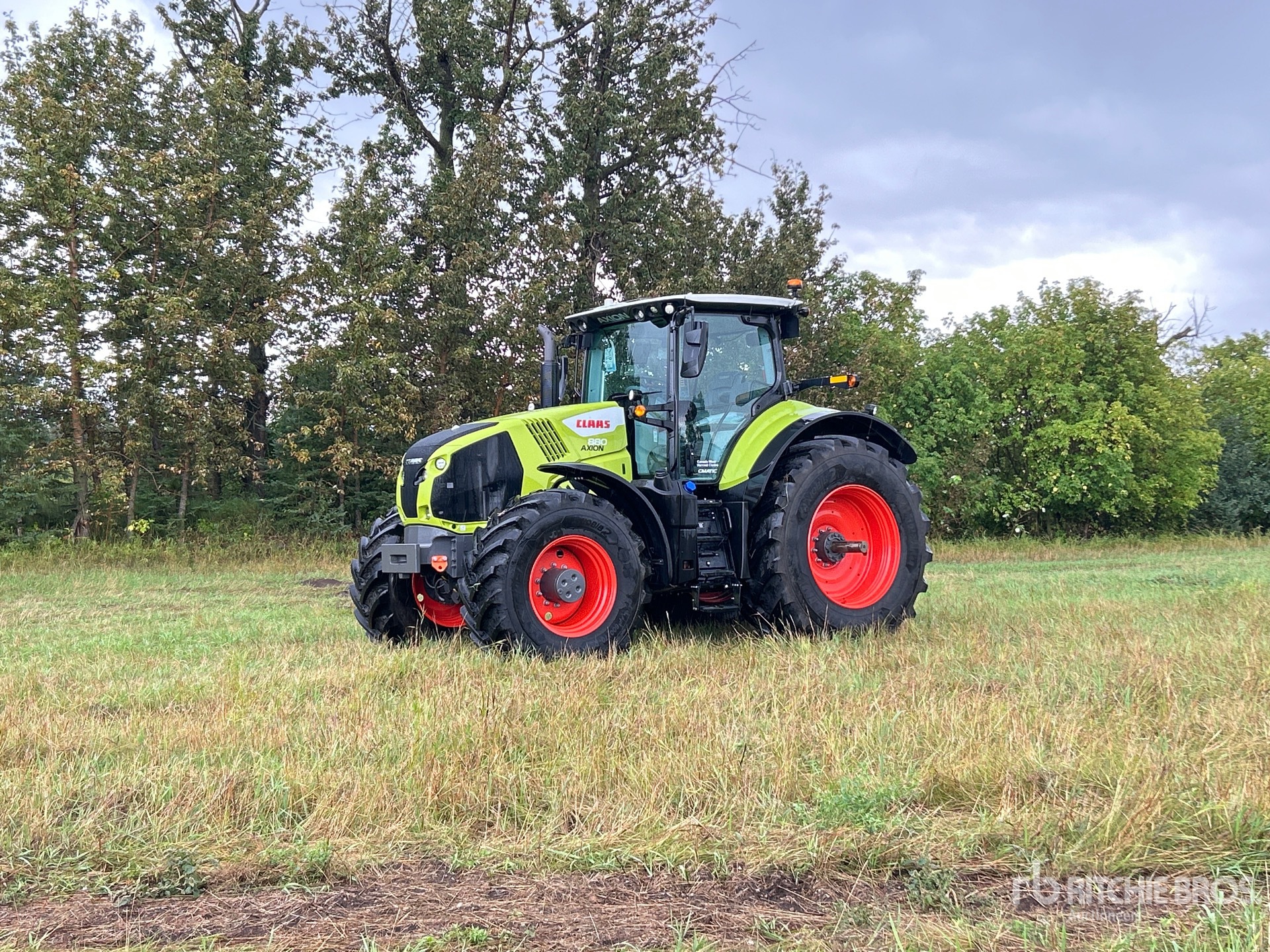 2024 Claas AXION 880