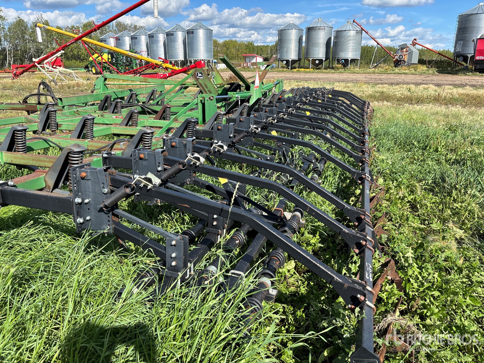 John Deere 680