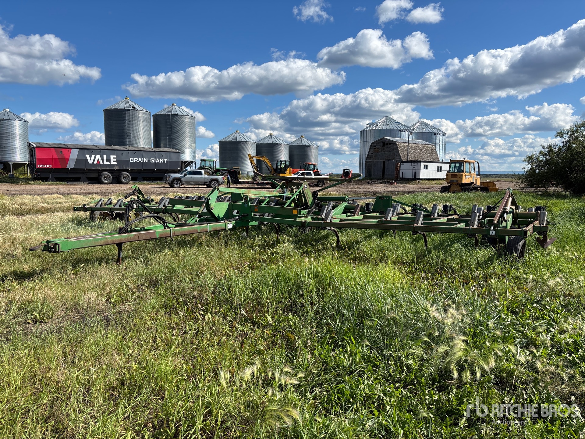  John Deere 680