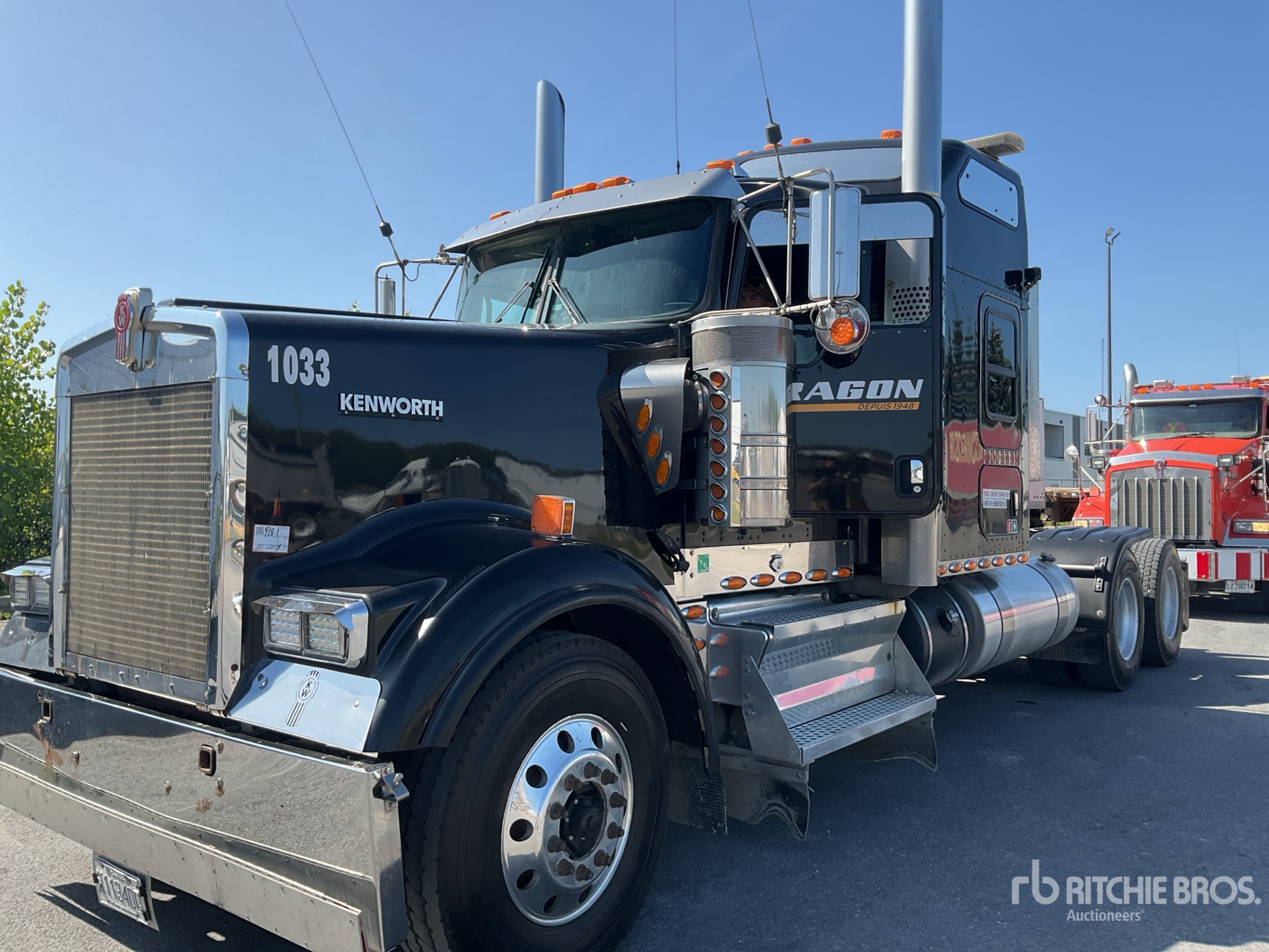 Photo of 2017 Kenworth W900L