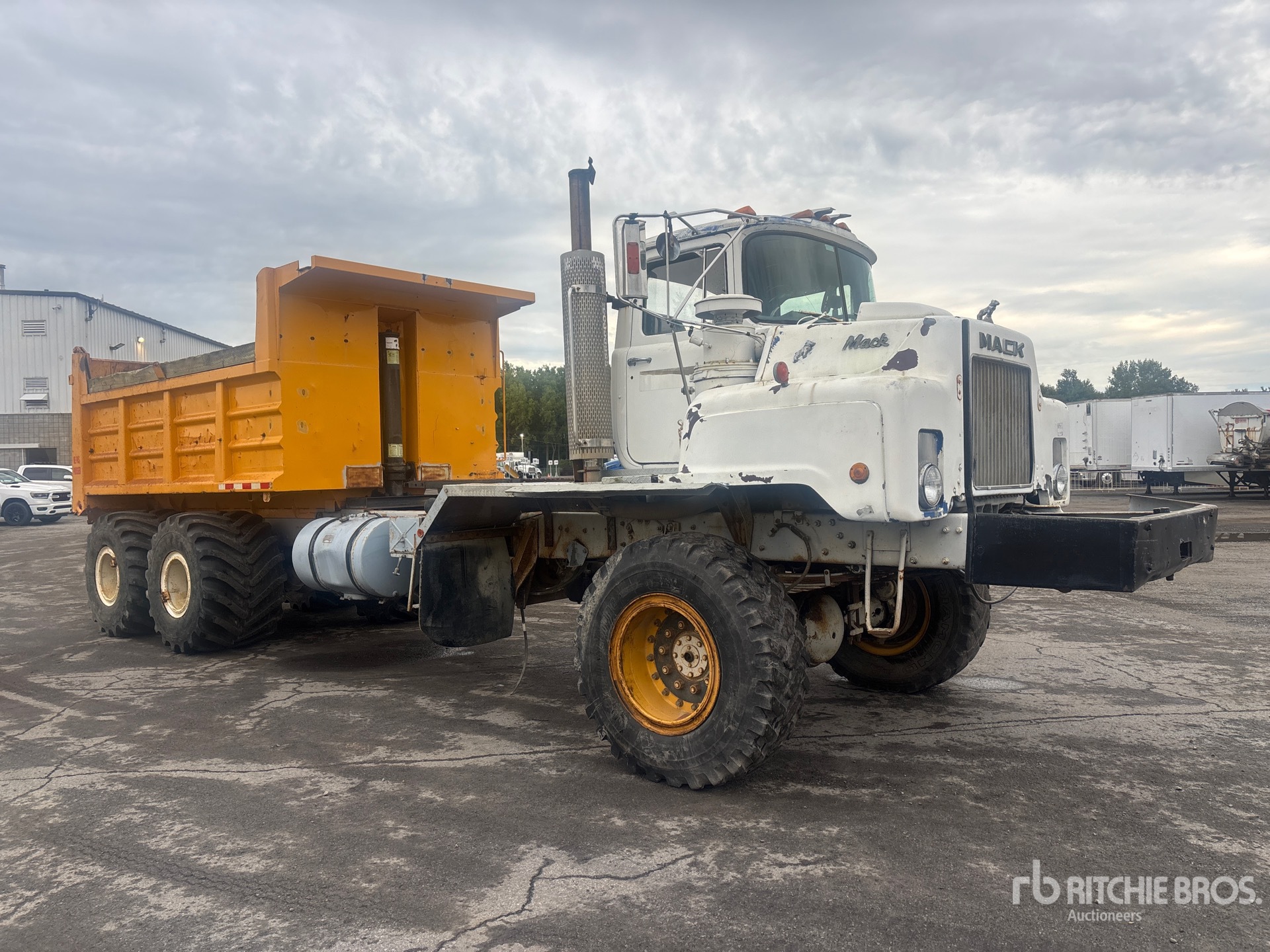1989 Mack DMM6906EX