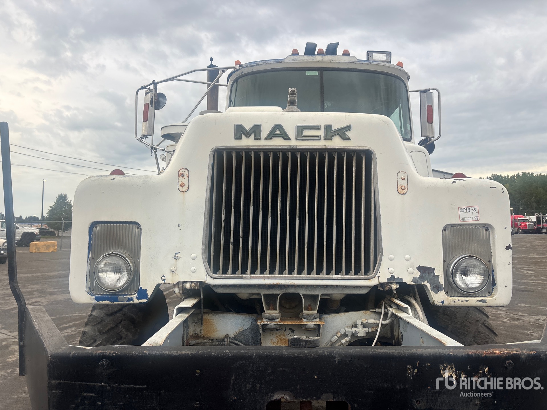 1989 Mack DMM6906EX