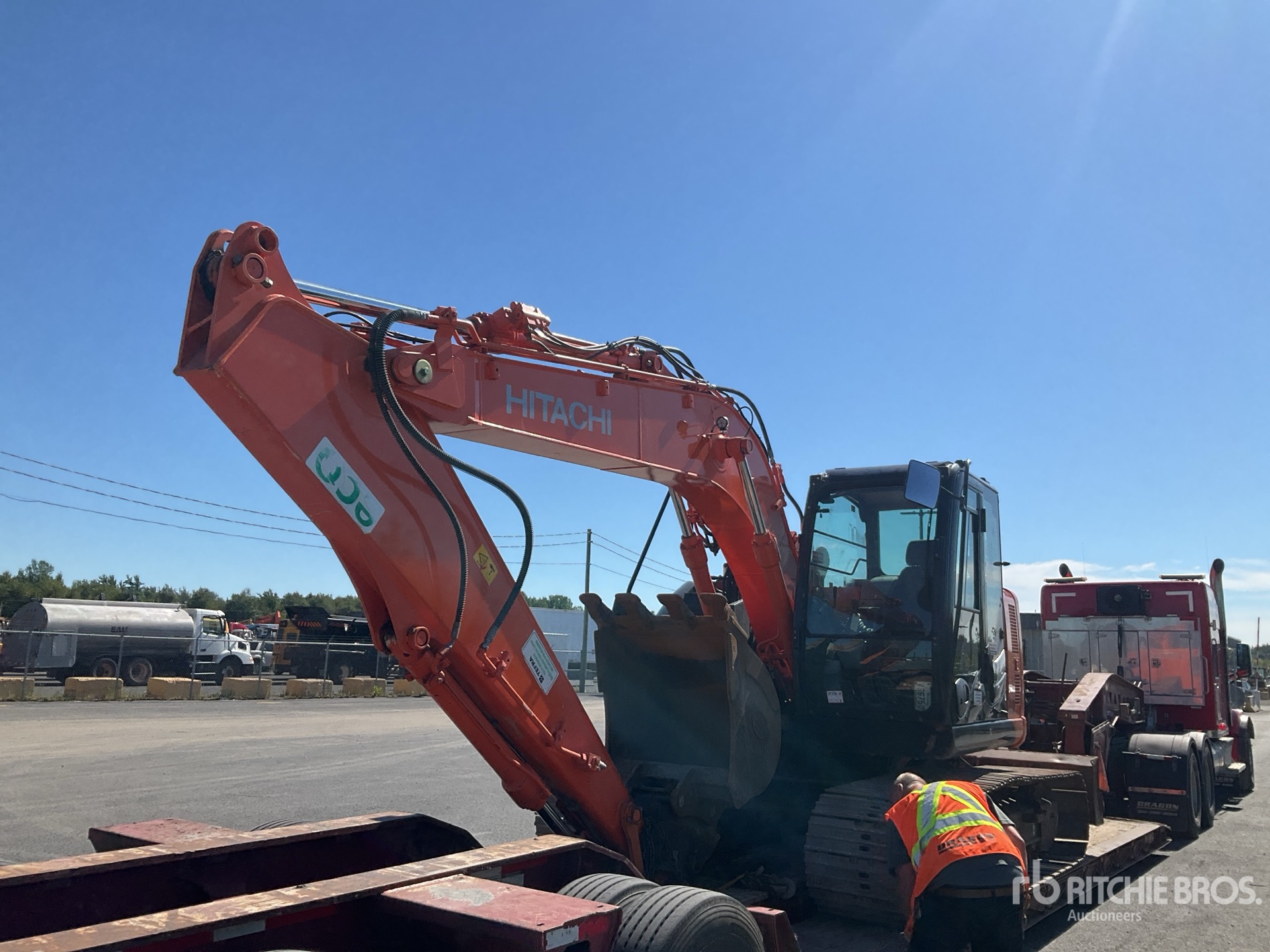 2016 Hitachi ZX135US-5B