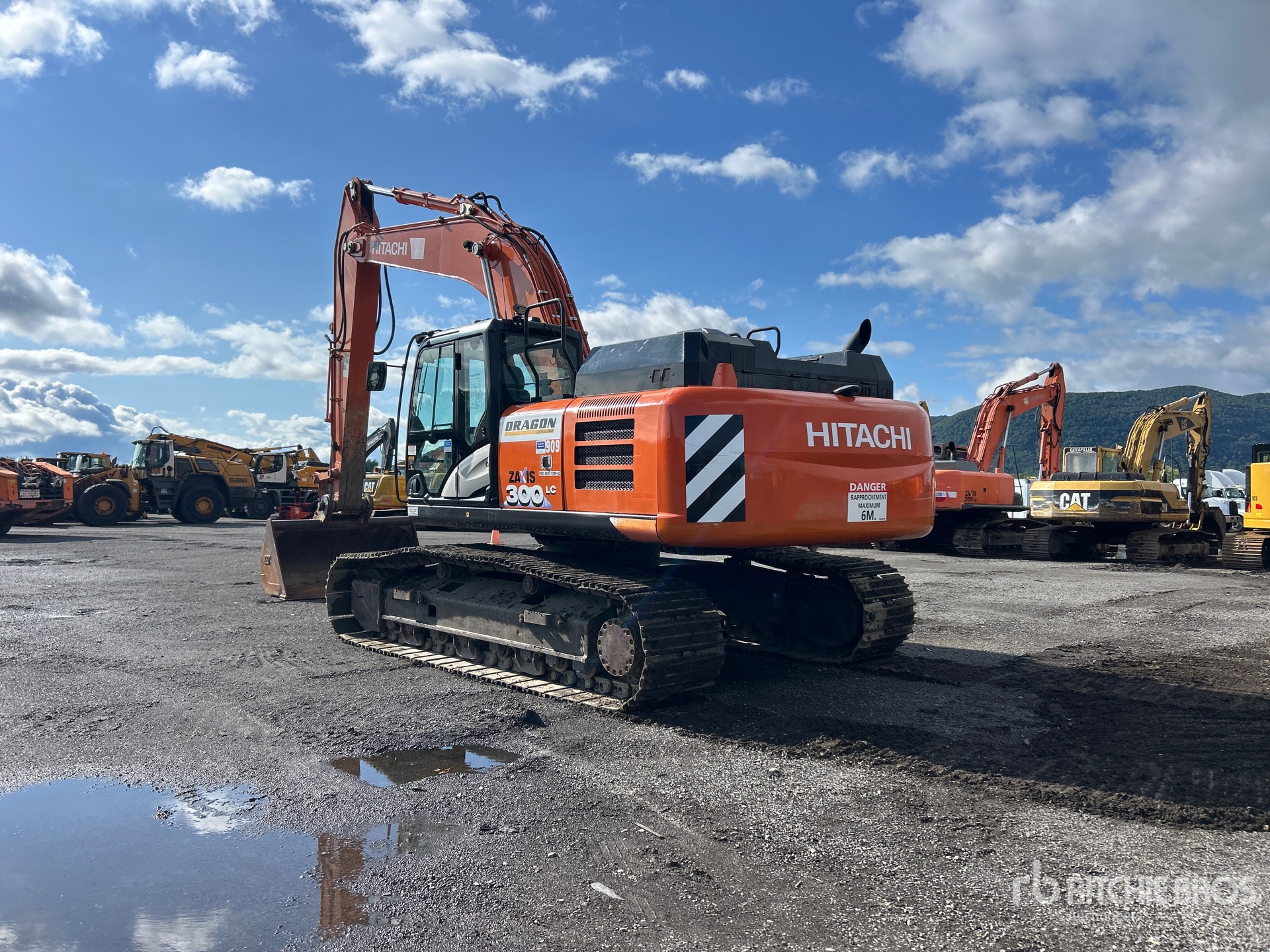 2019 Hitachi ZX300LC-6N