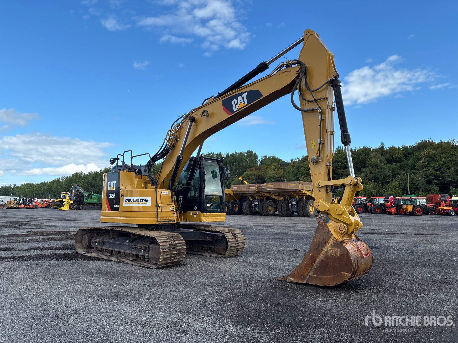 2019 Caterpillar 325F L CR
