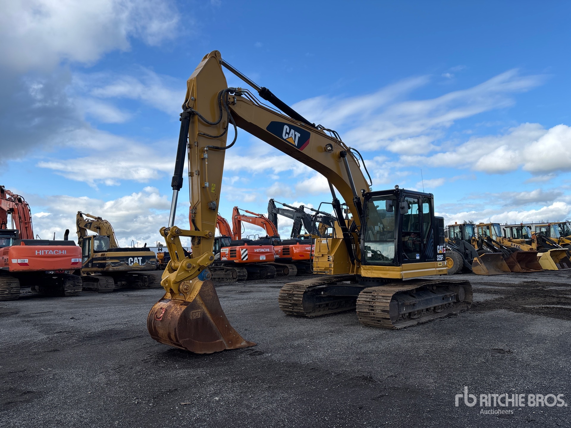 Photo of 2019 Caterpillar 325F L CR