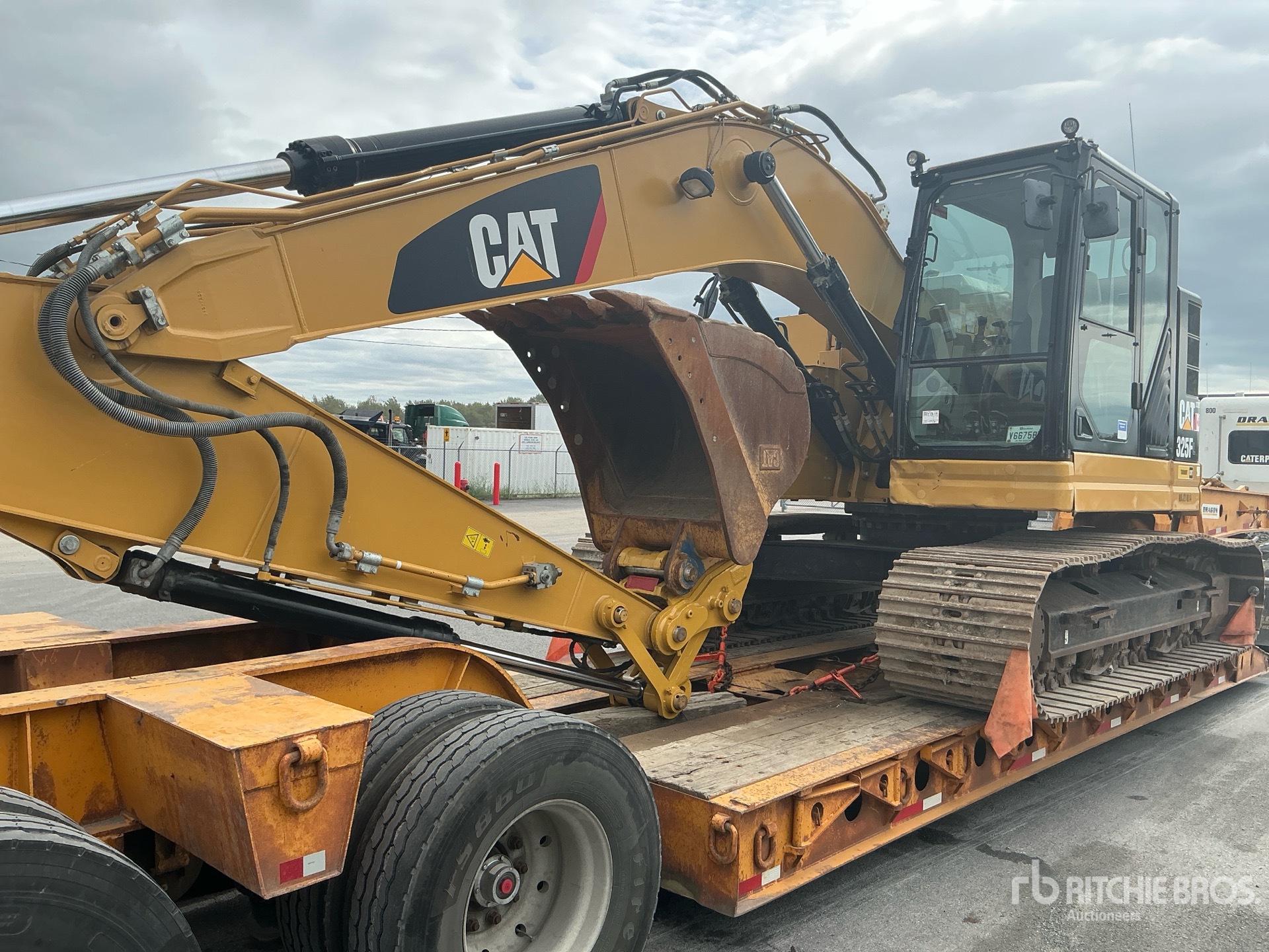 Photo of 2019 Caterpillar 325F L CR