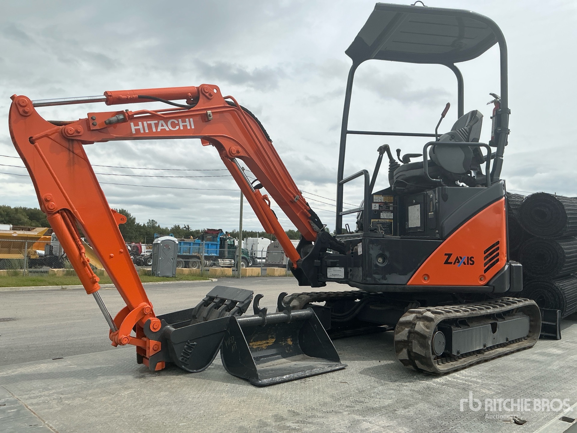 2012 Hitachi ZX17U-2