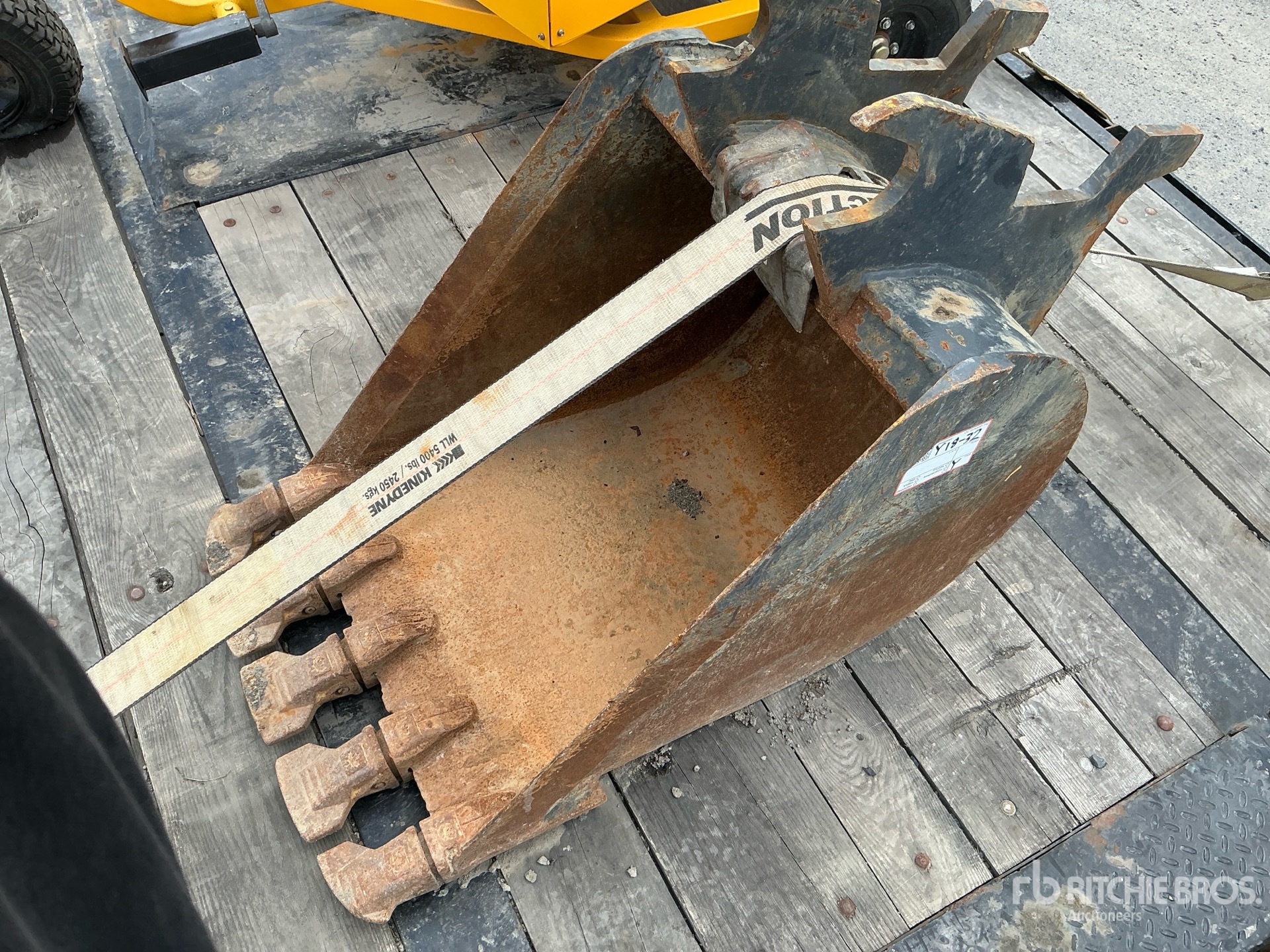 Caterpillar 40 in Q/C Digging - Fits John D ...