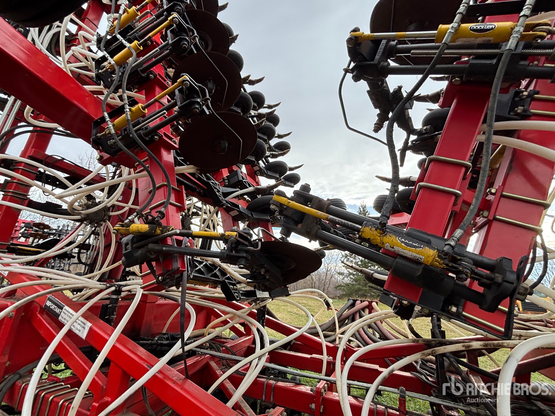 2011 Bourgault 3310PHD