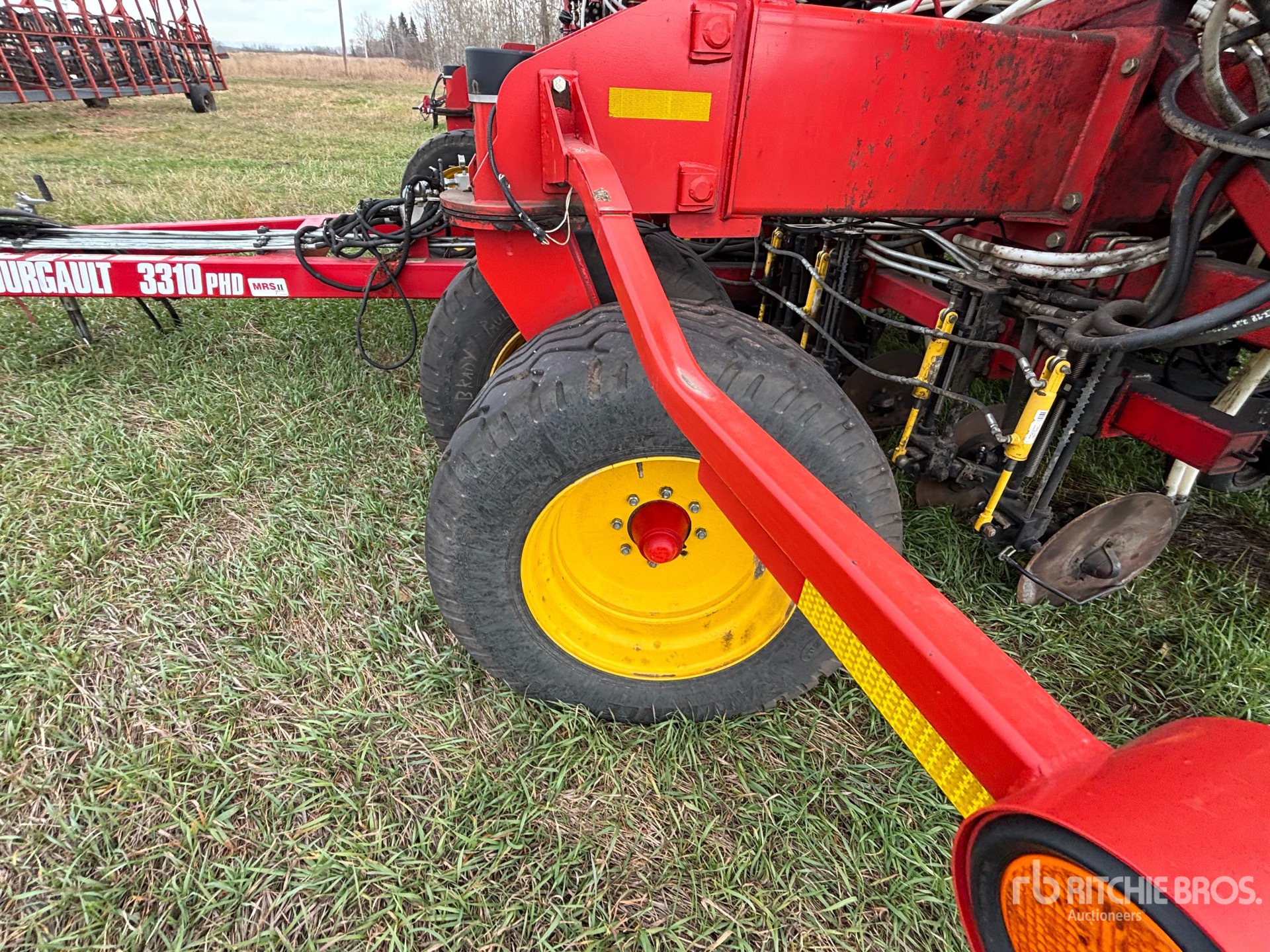 2011 Bourgault 3310PHD