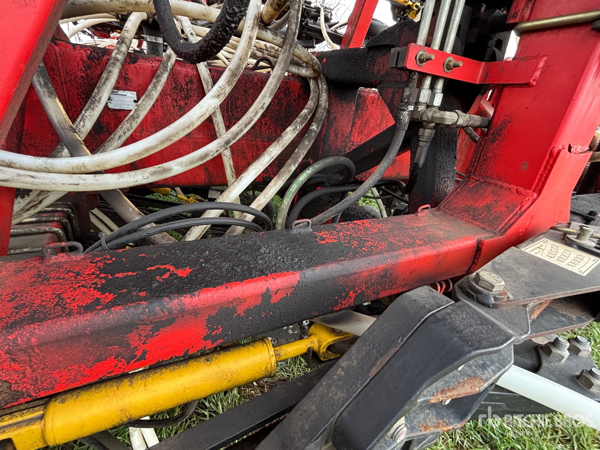 2011 Bourgault 3310PHD