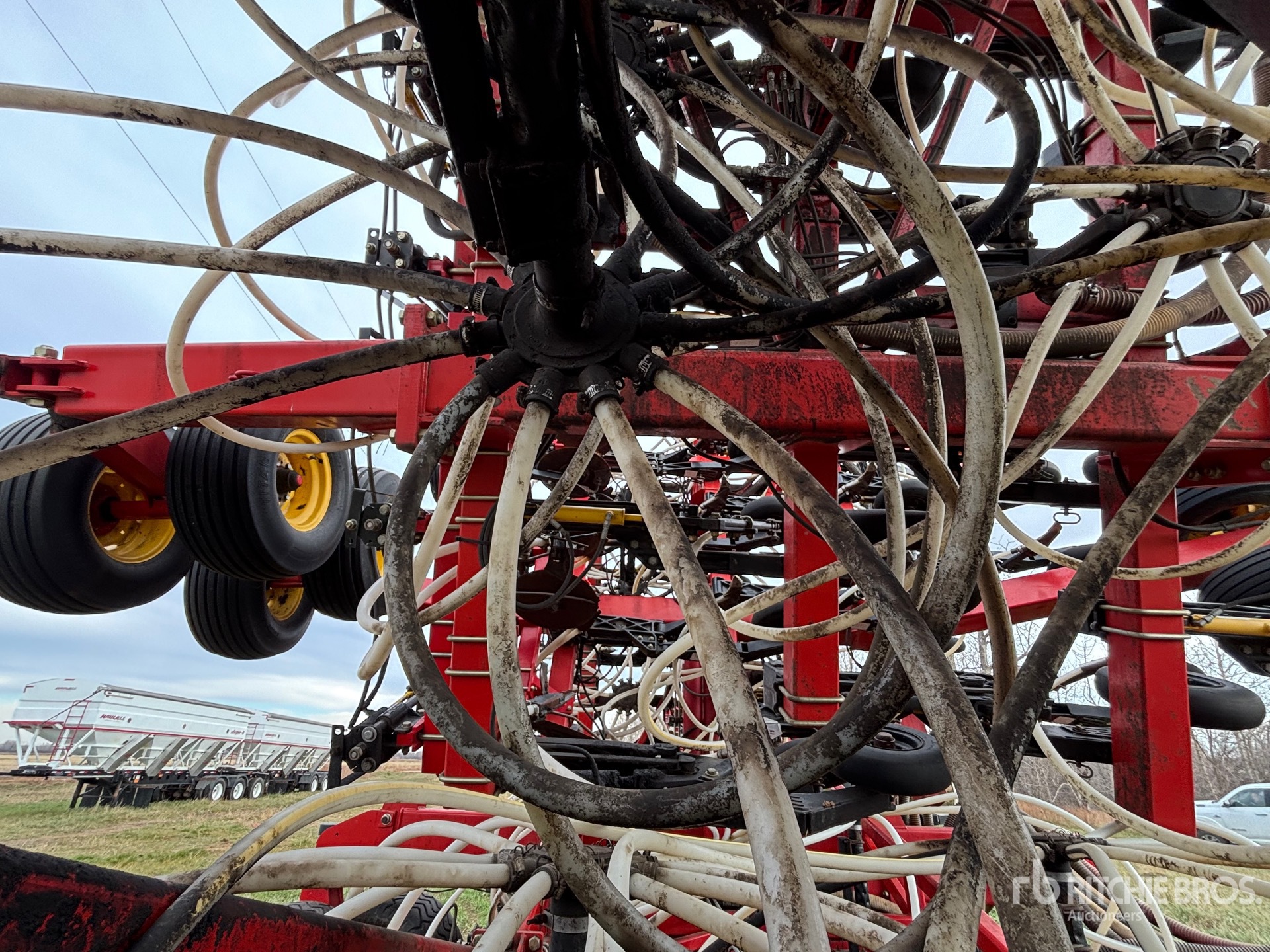 2011 Bourgault 3310PHD