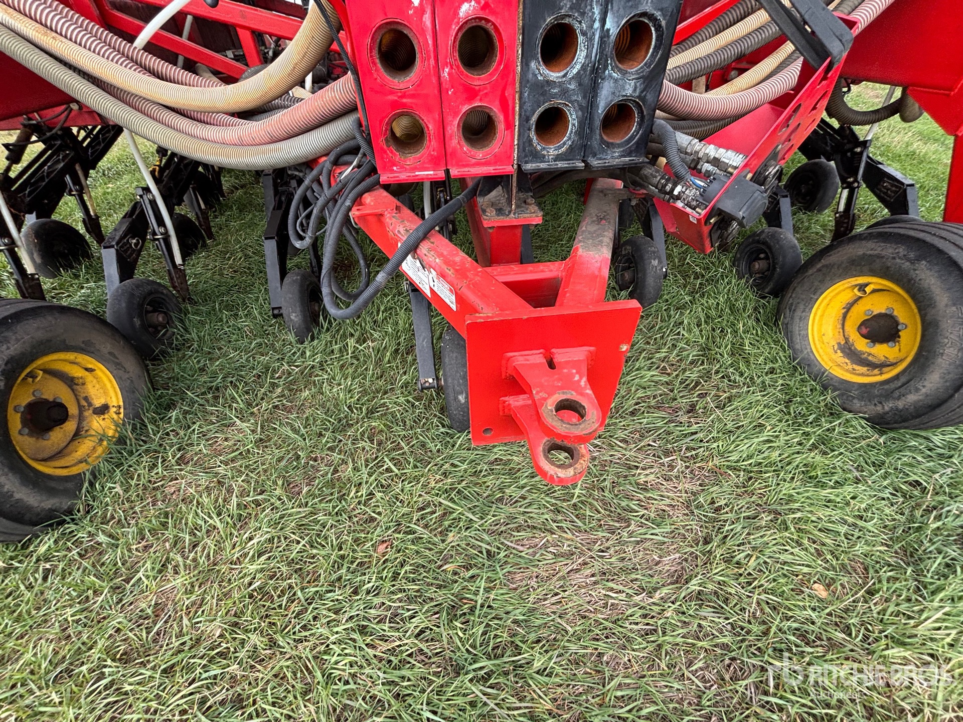 2011 Bourgault 3310PHD