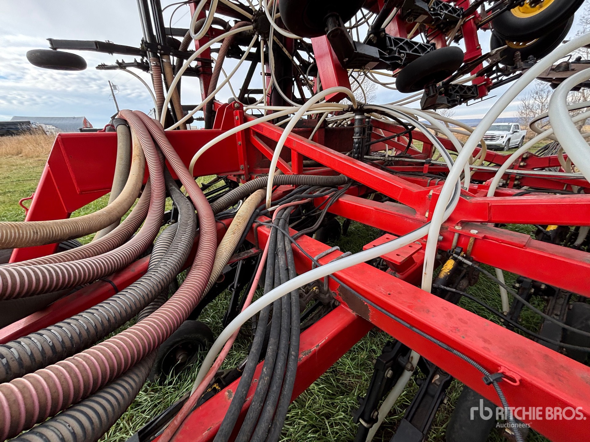 2011 Bourgault 3310PHD
