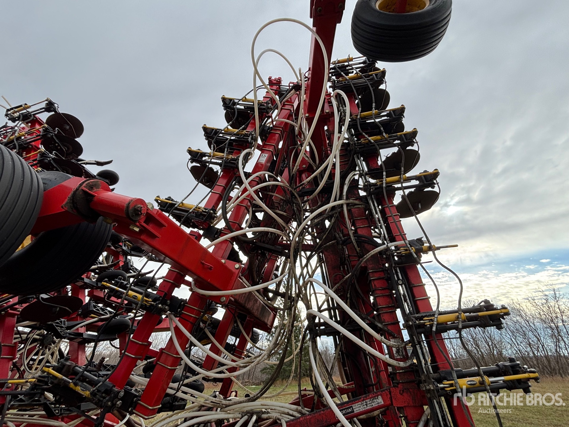 2011 Bourgault 3310PHD