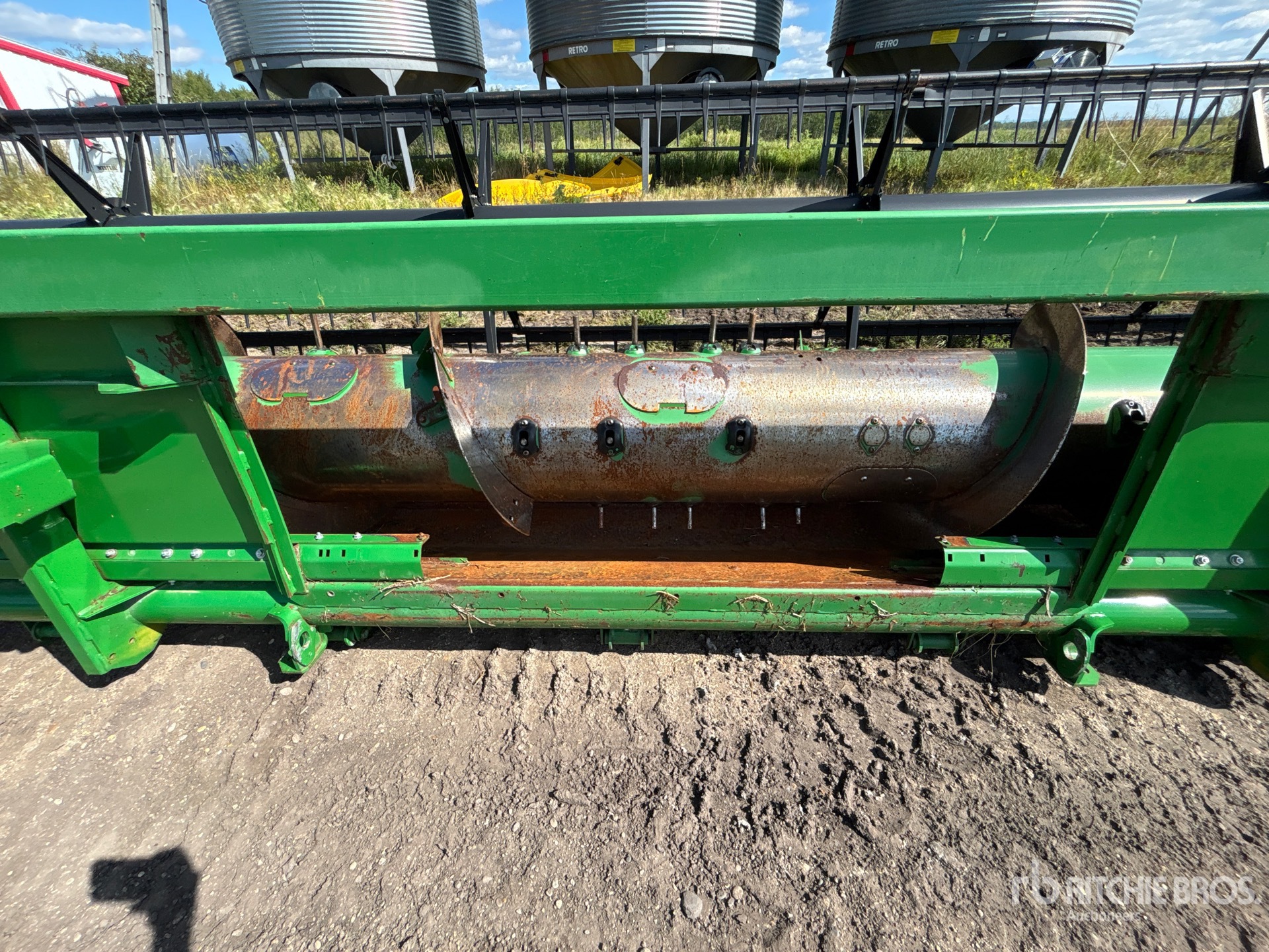 2016 John Deere 635F