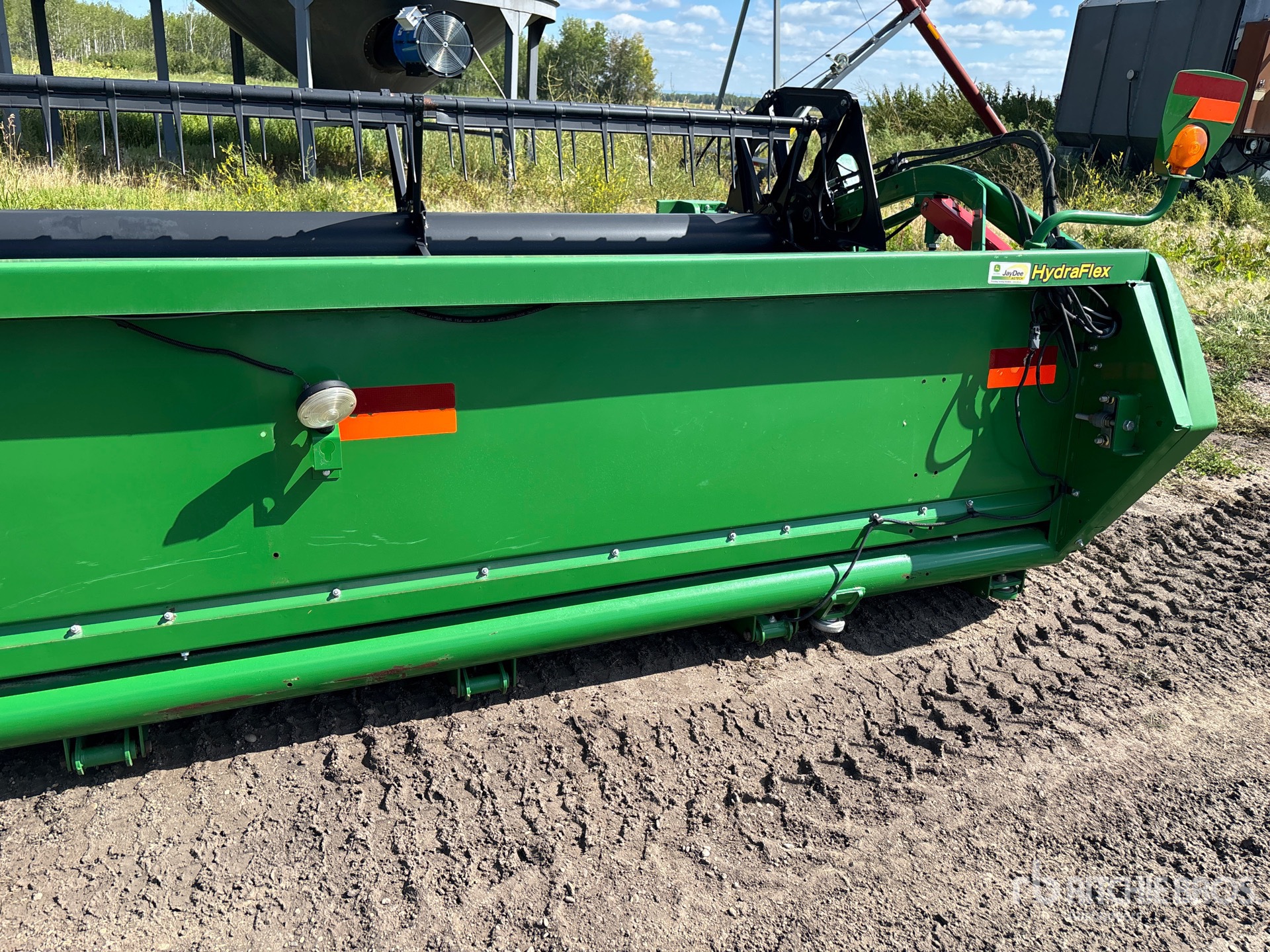 2016 John Deere 635F
