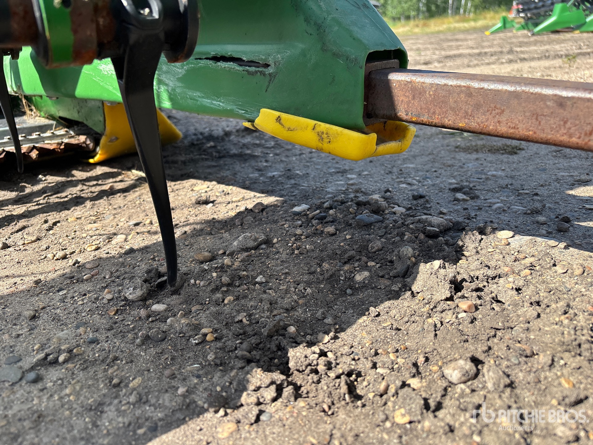 2016 John Deere 635F