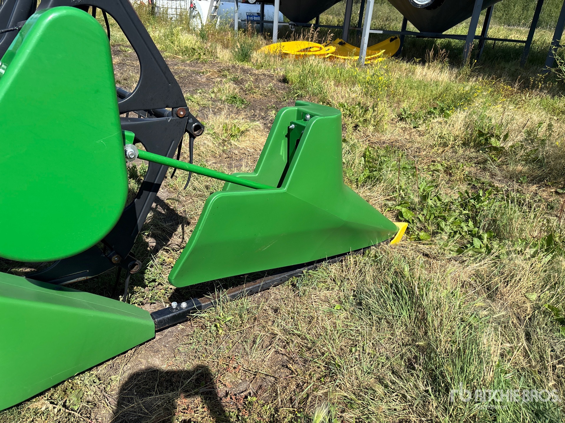 2016 John Deere 635F