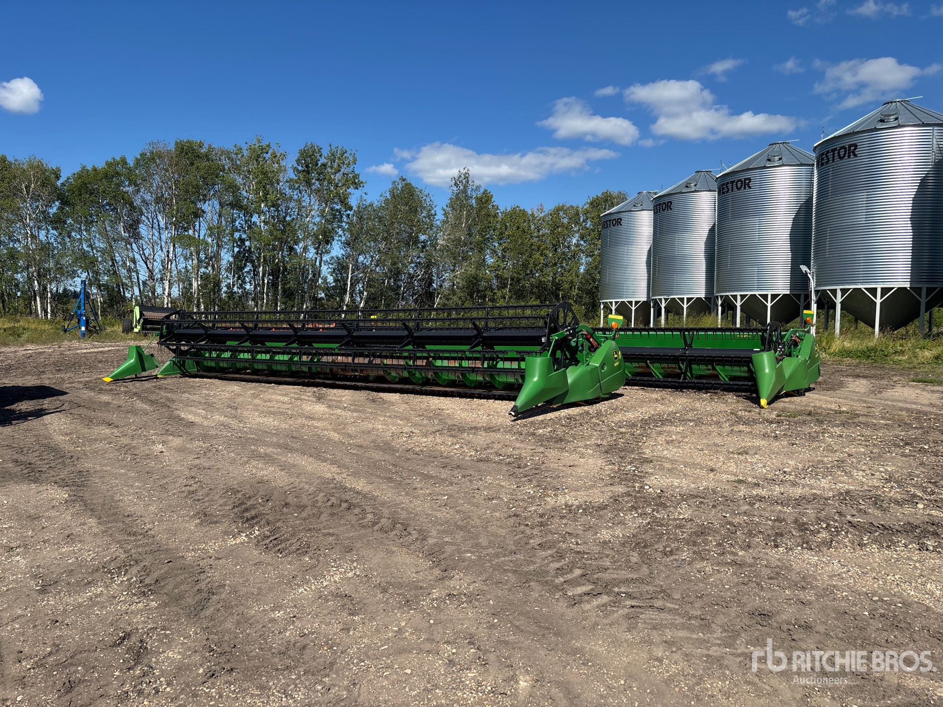 2016 John Deere 635F