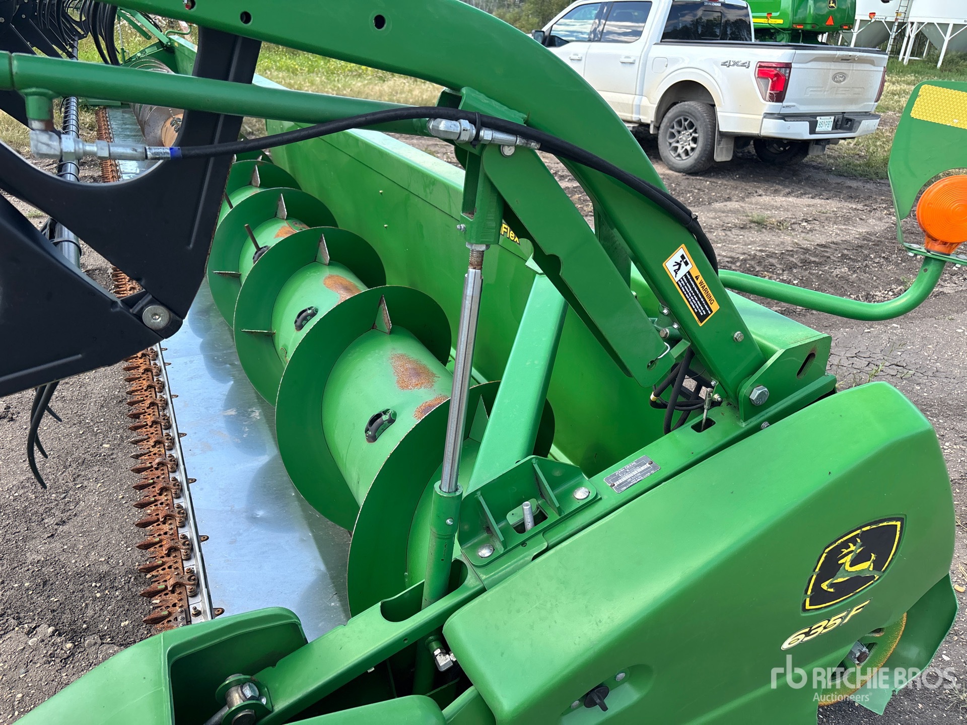 2013 John Deere 635F