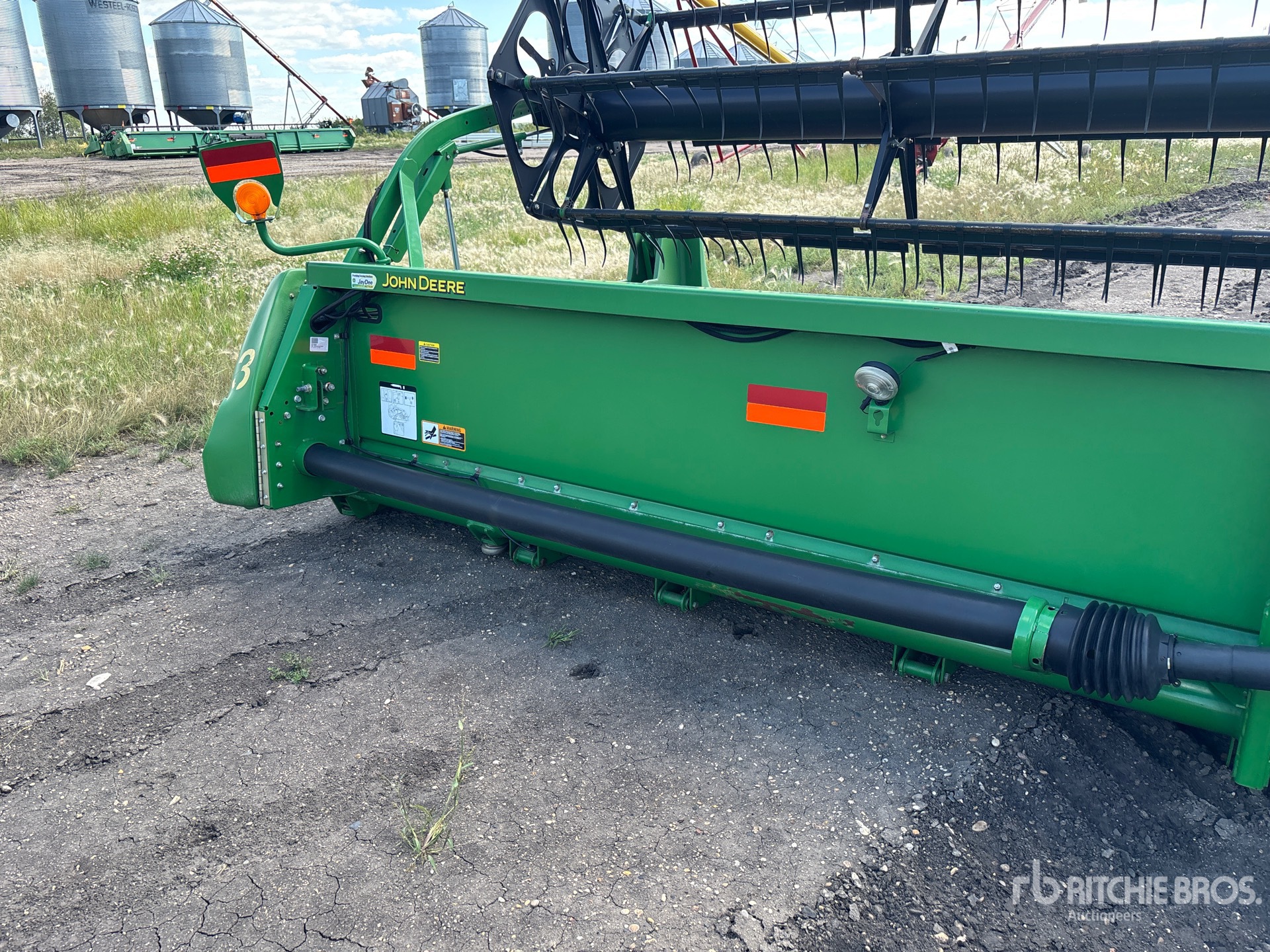 2013 John Deere 635F