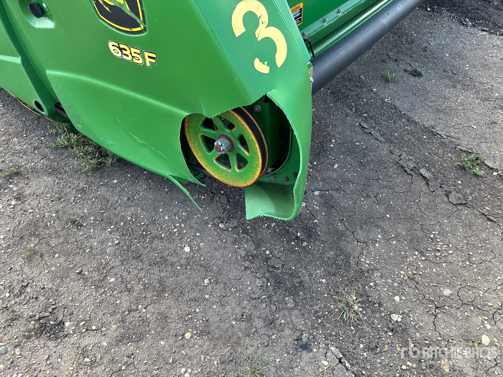 2013 John Deere 635F