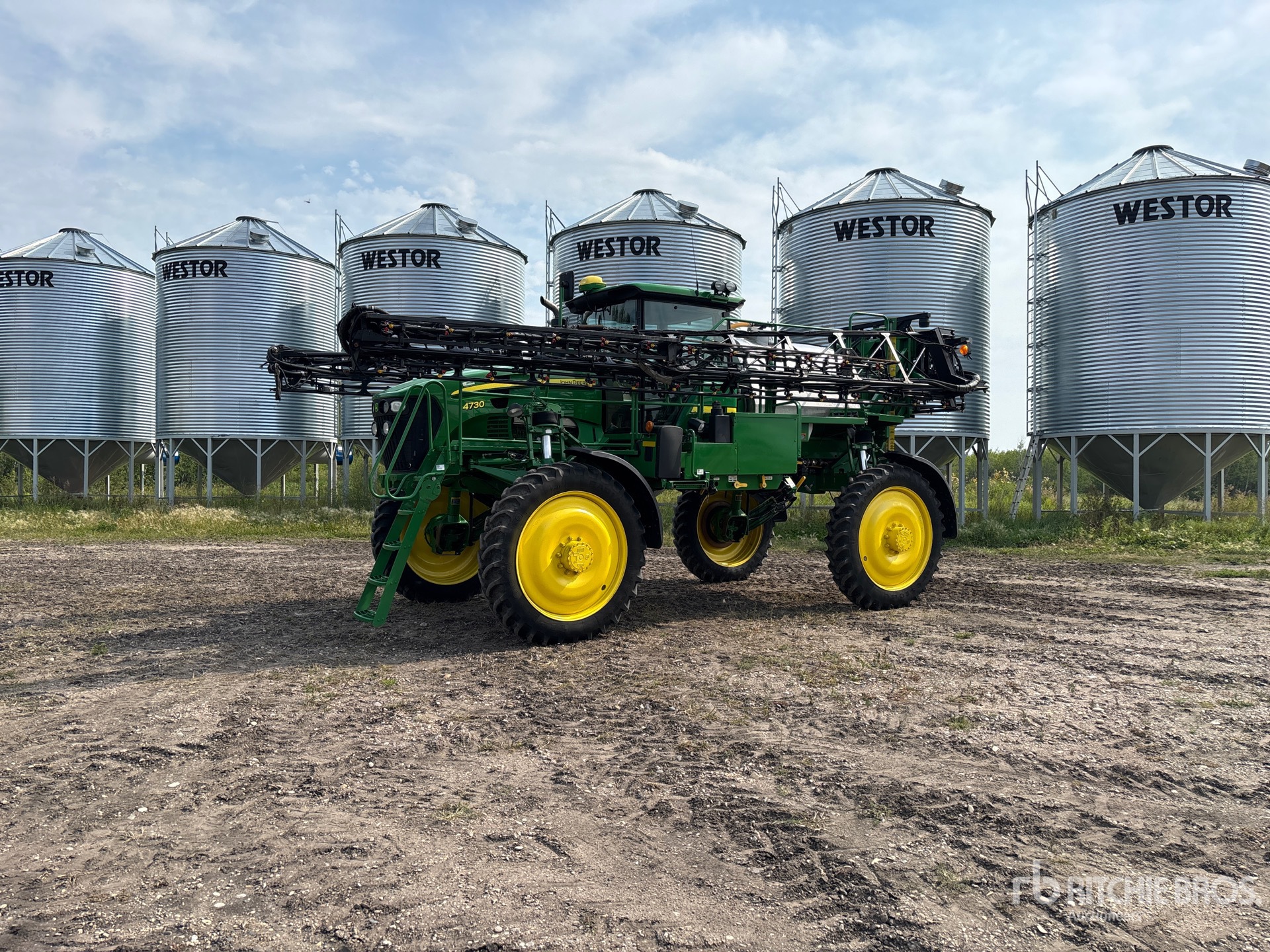 2013 John Deere 4730