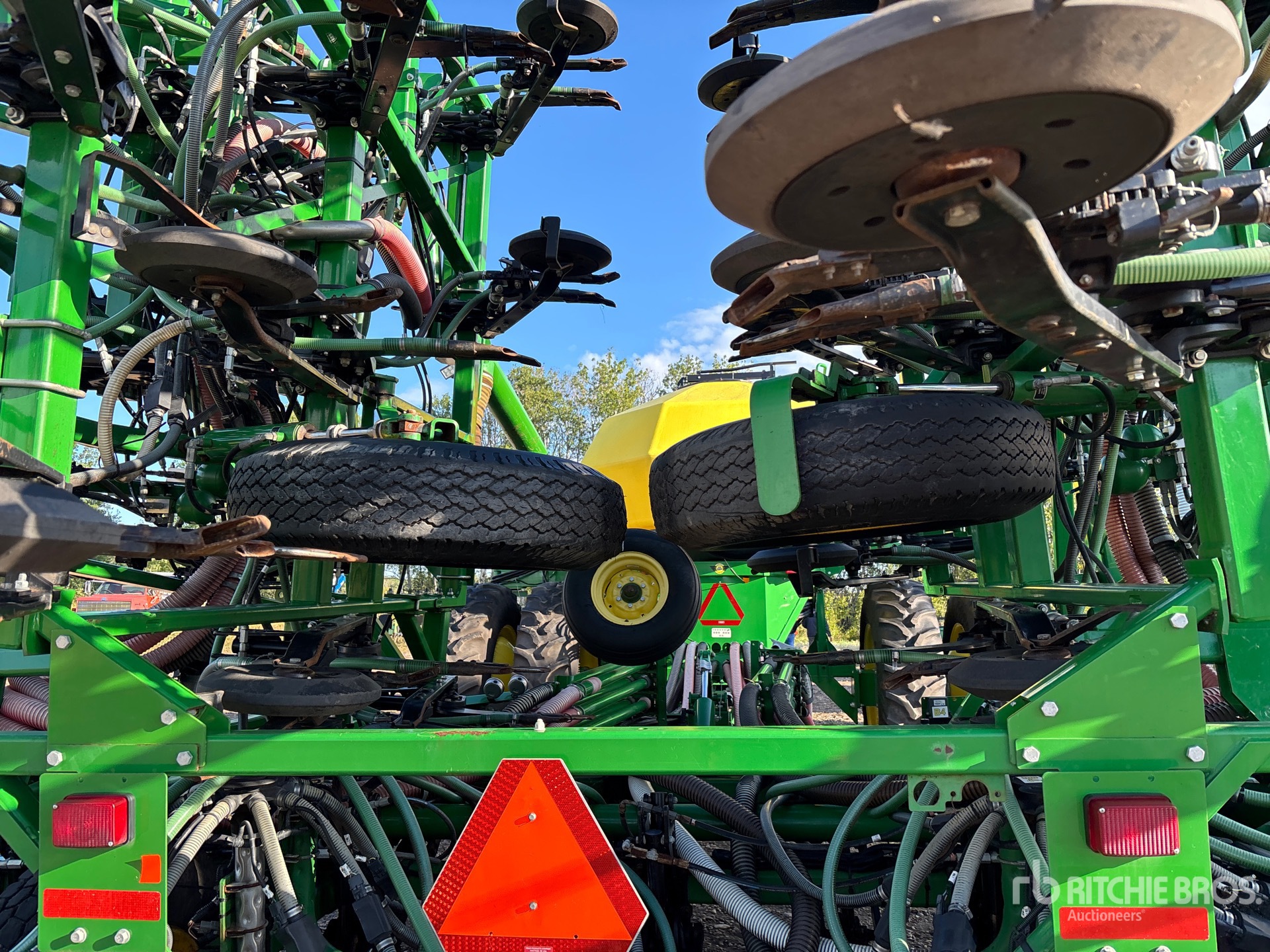 2017 John Deere 1870