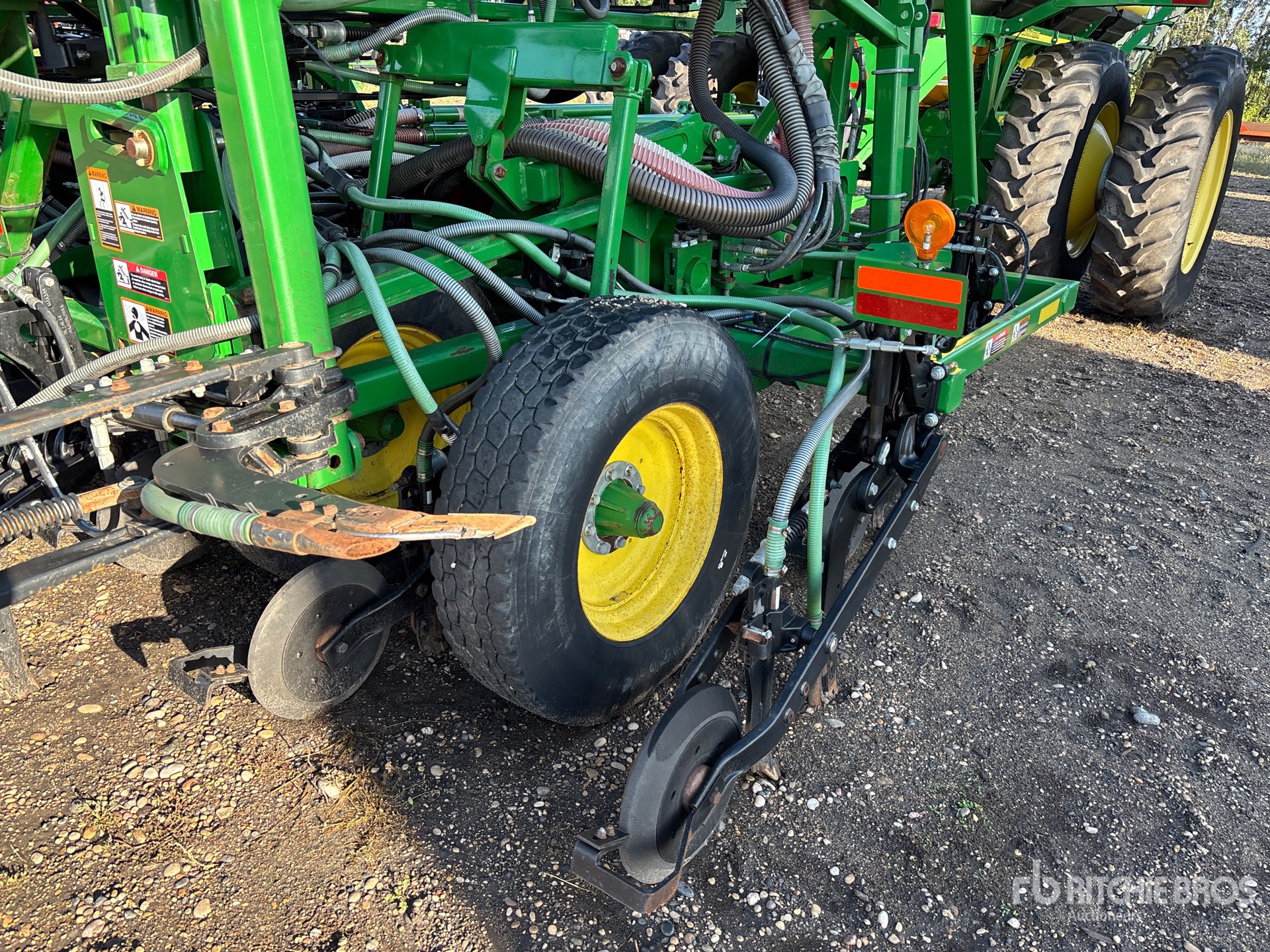 2017 John Deere 1870