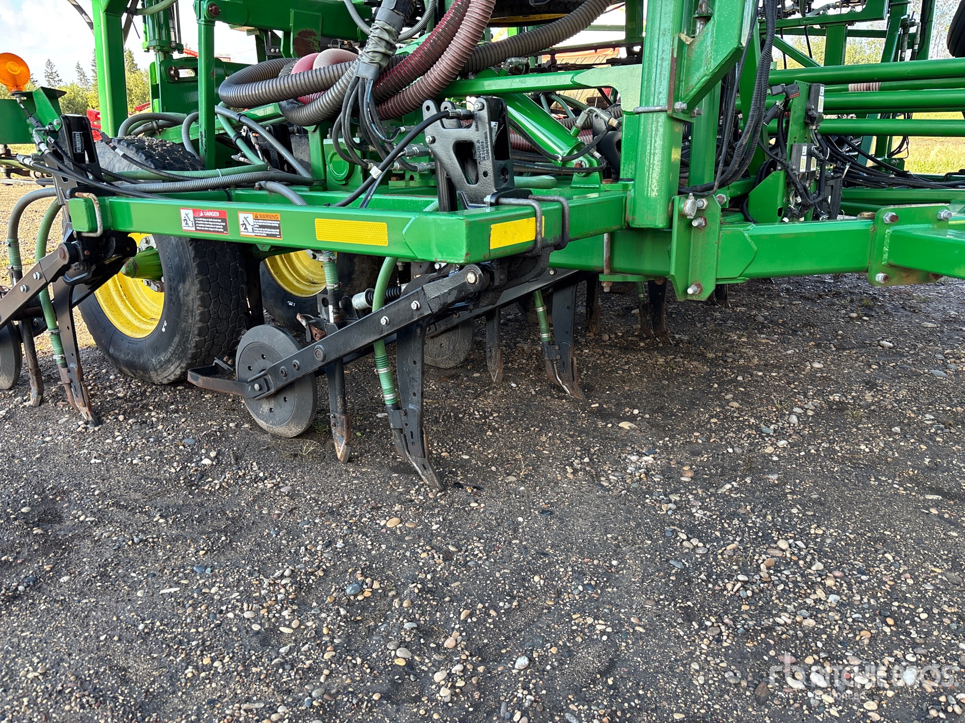 2017 John Deere 1870