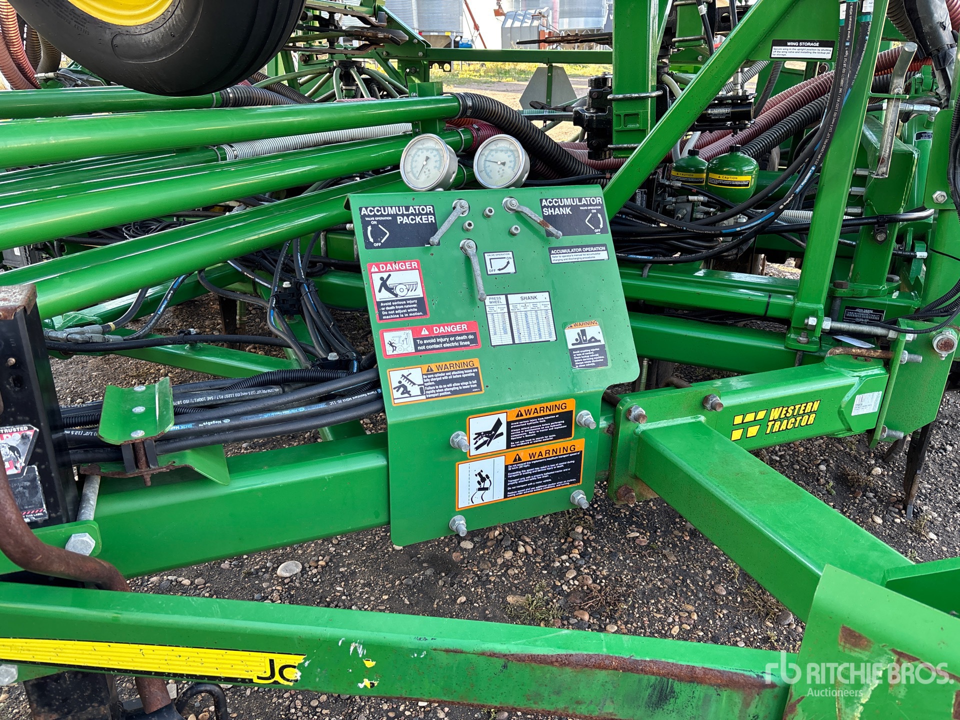2017 John Deere 1870