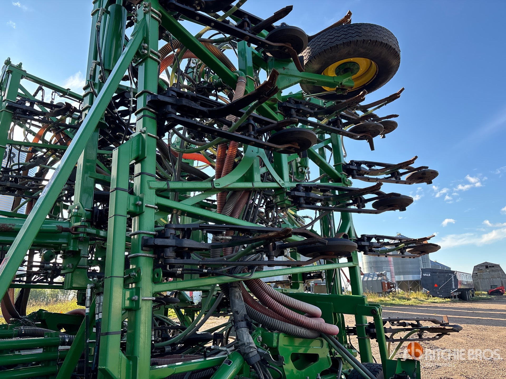 2017 John Deere 1870