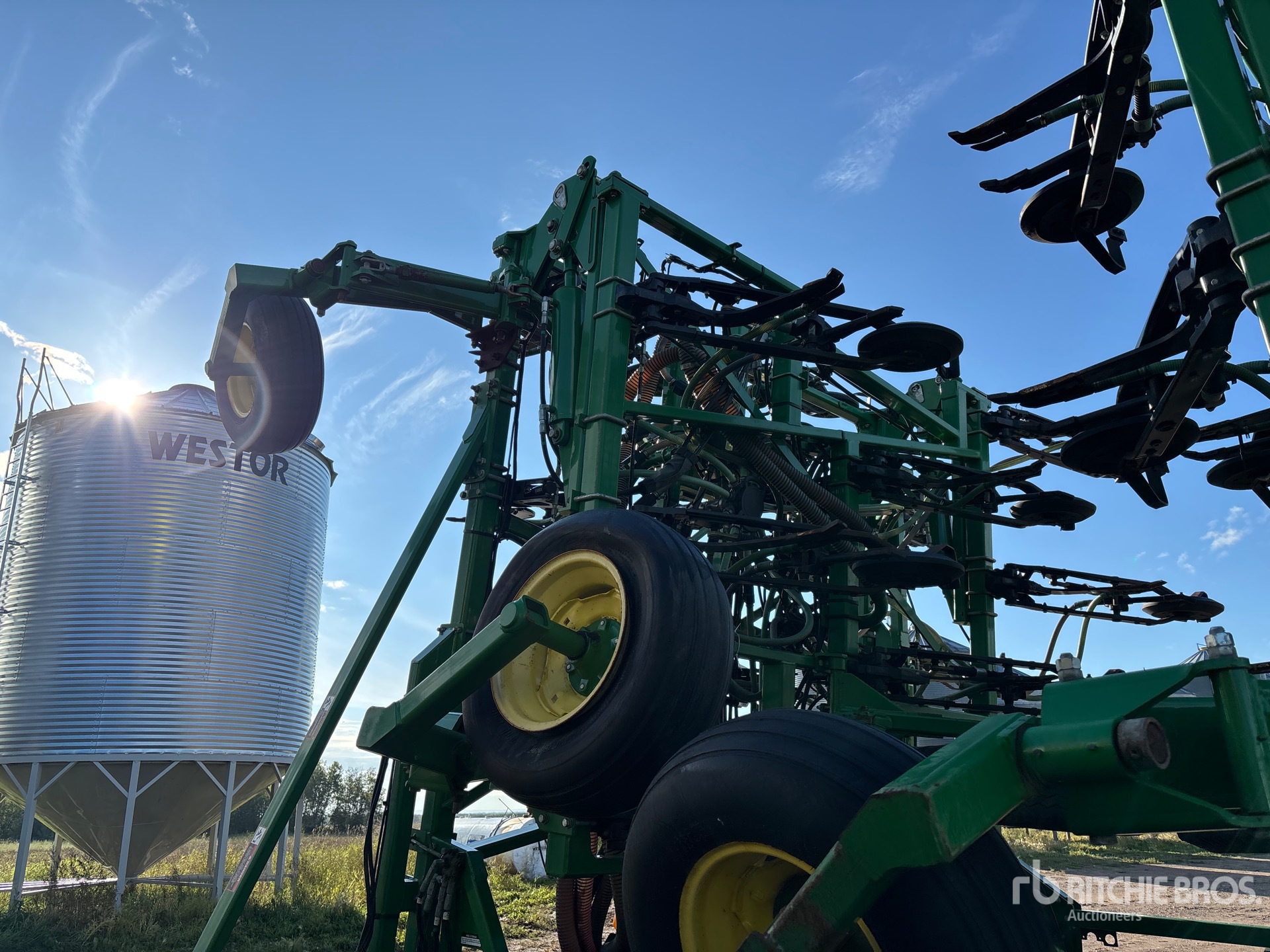 2017 John Deere 1870