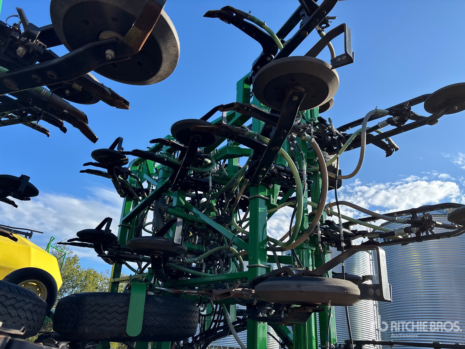 2017 John Deere 1870