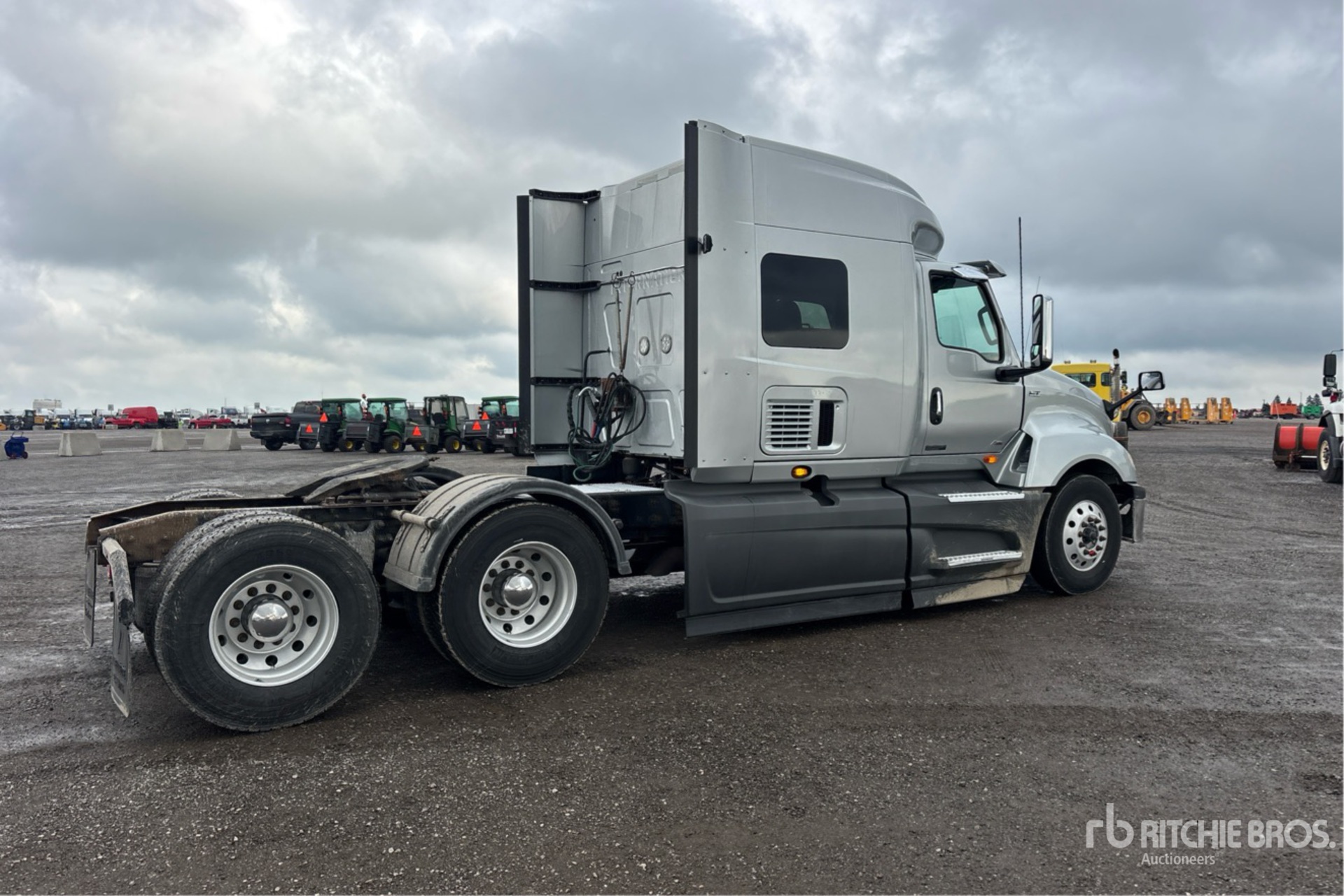 2020 International LT625