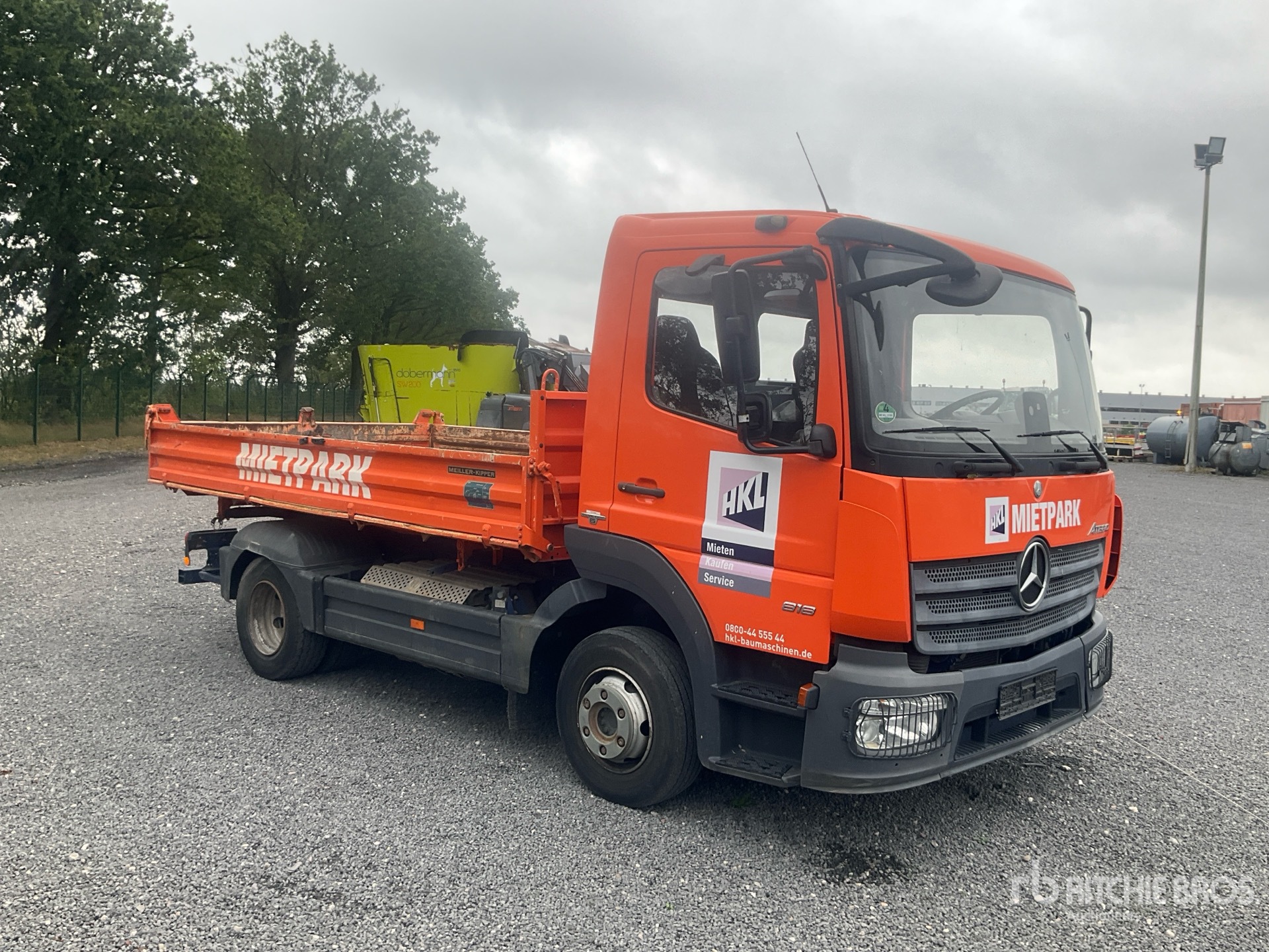 2017 Mercedes-Benz ATEGO 818