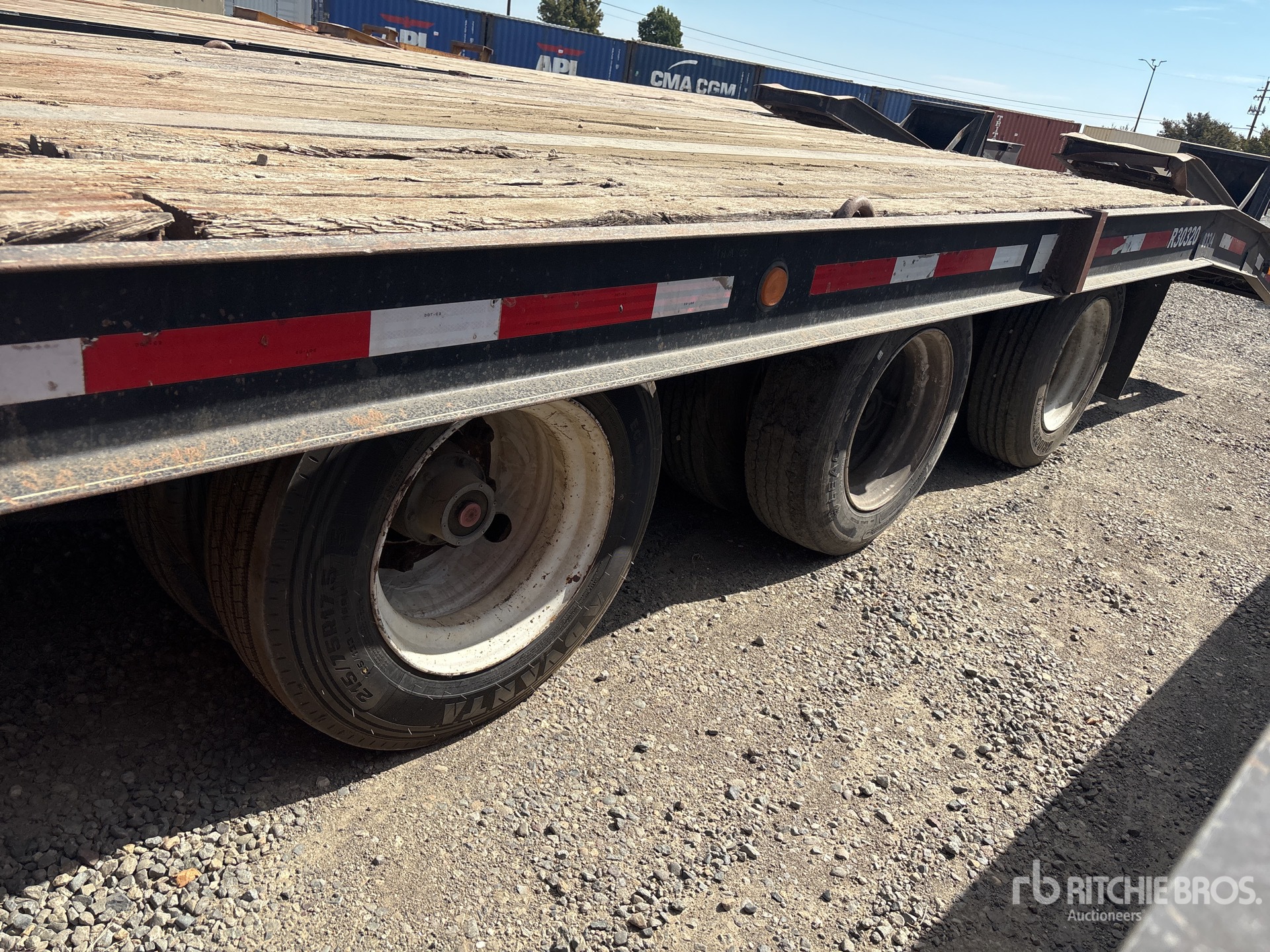 2012 Redi Haul 30 ft Tri/A